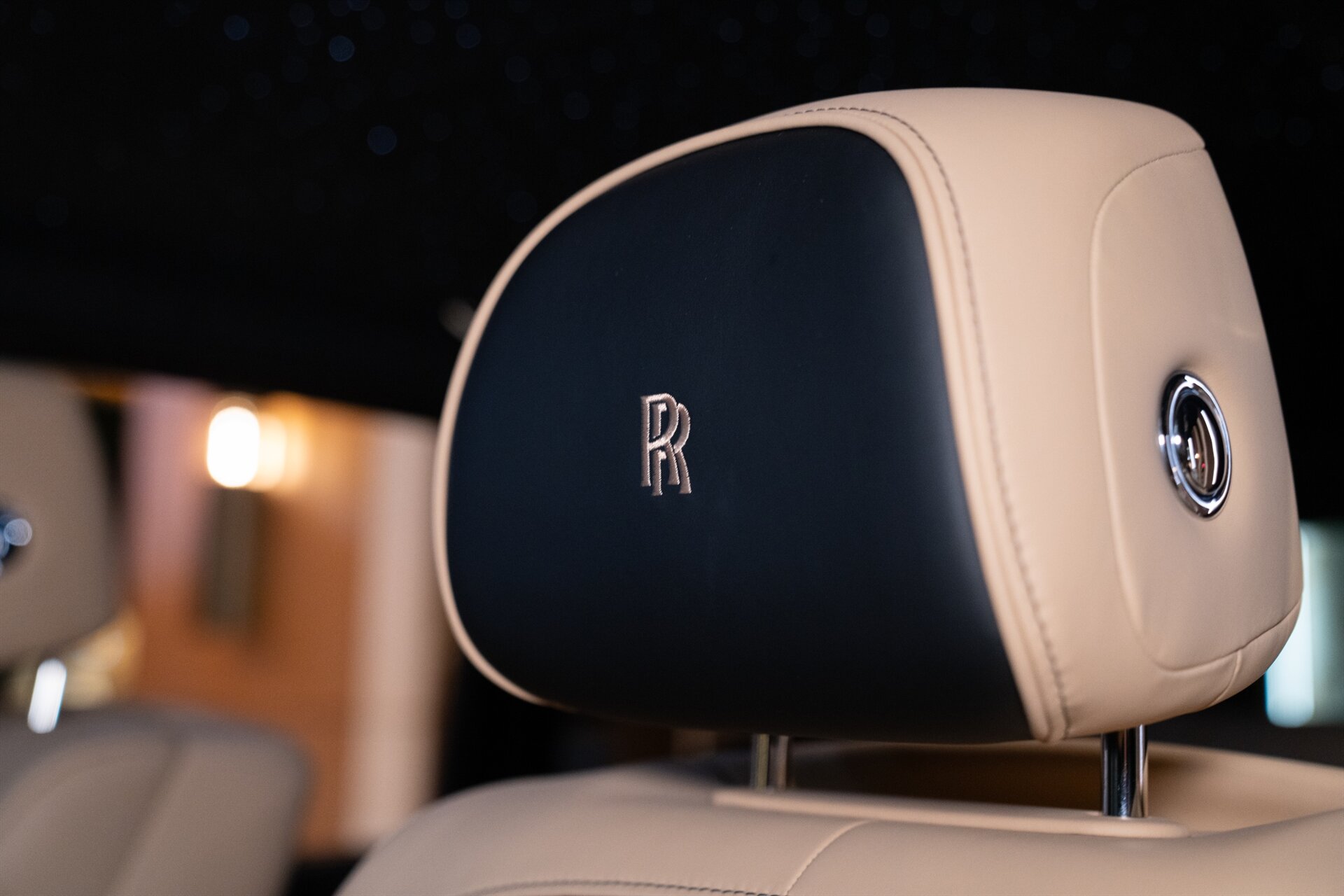 2027 Rolls-Royce Black Badge Cullinan - Photo 22