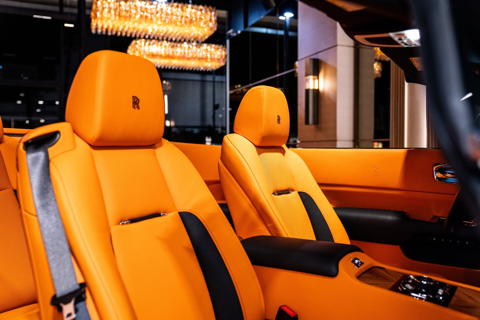2021 Rolls-Royce Dawn - Photo 28