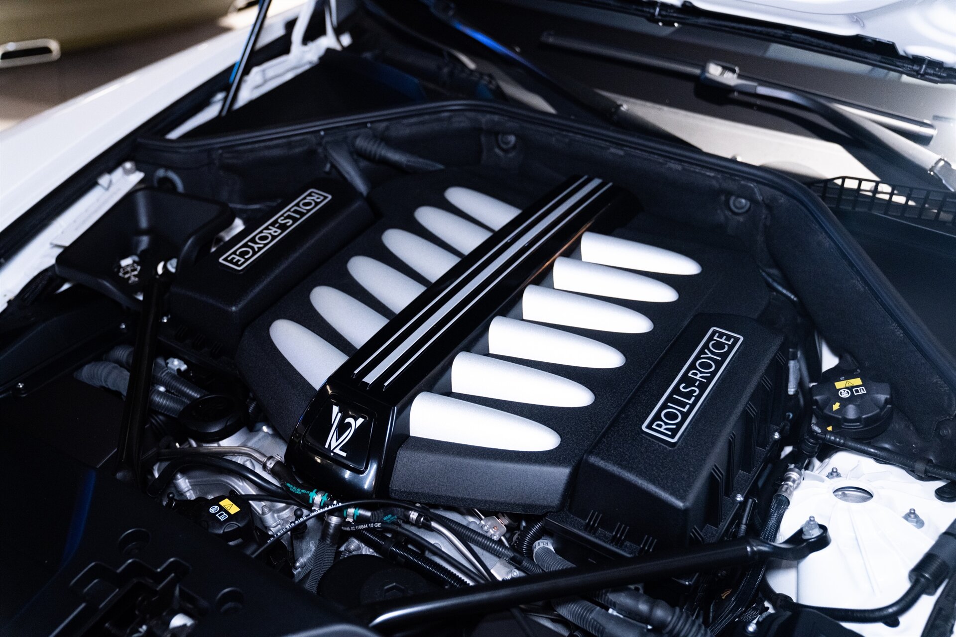 2021 Rolls-Royce Dawn - Photo 34