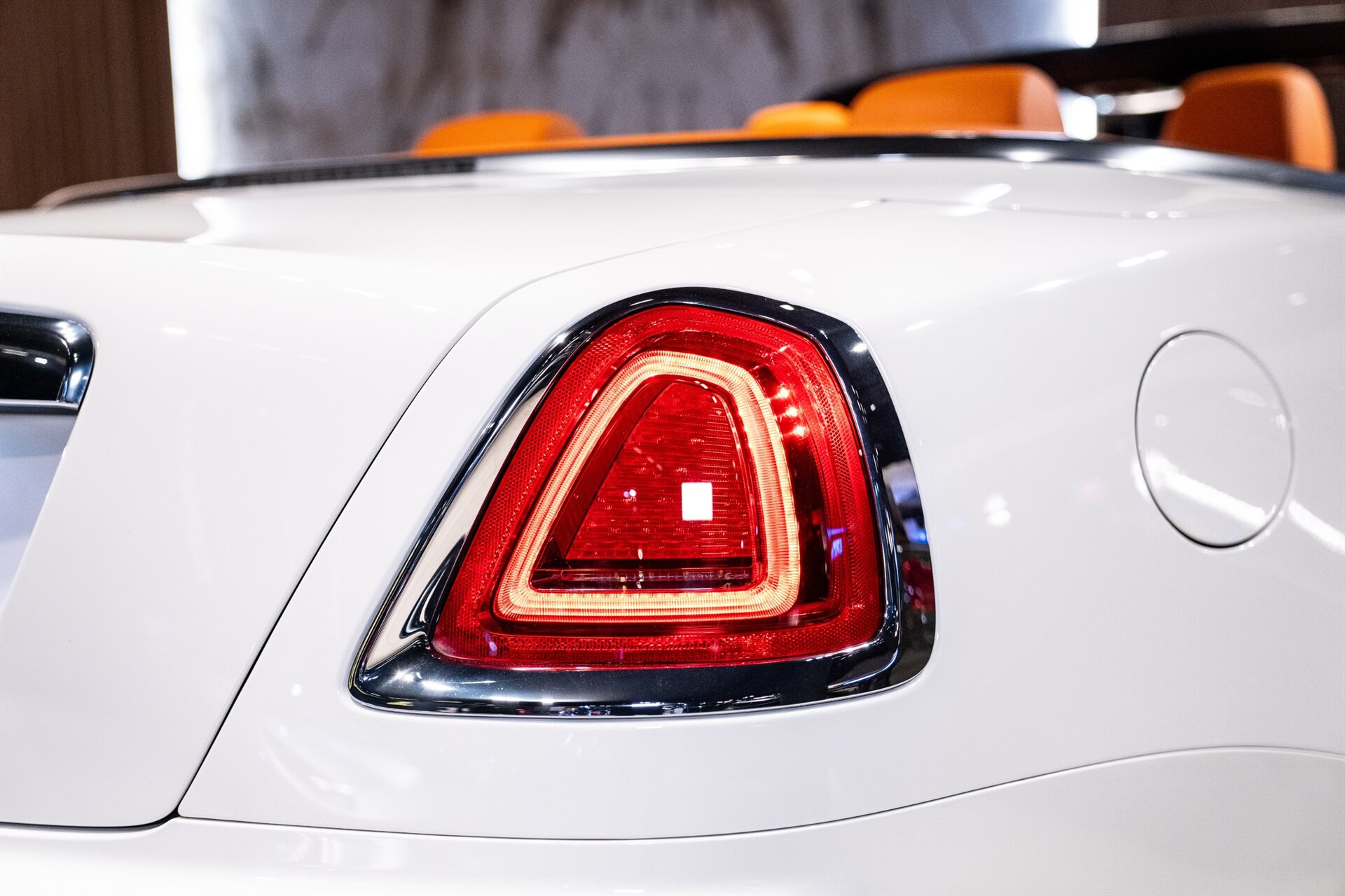 2021 Rolls-Royce Dawn - Photo 15