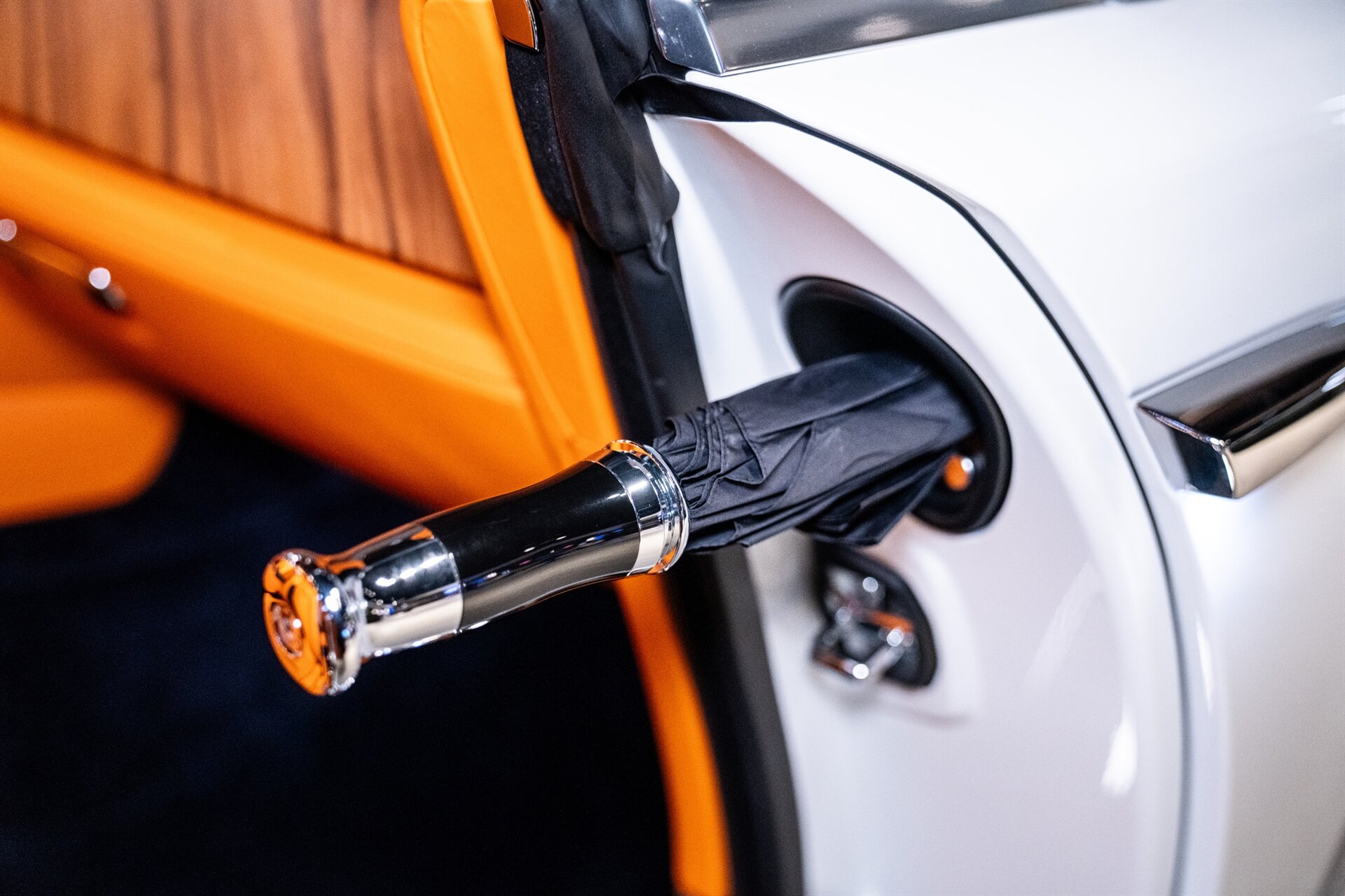 2021 Rolls-Royce Dawn - Photo 30