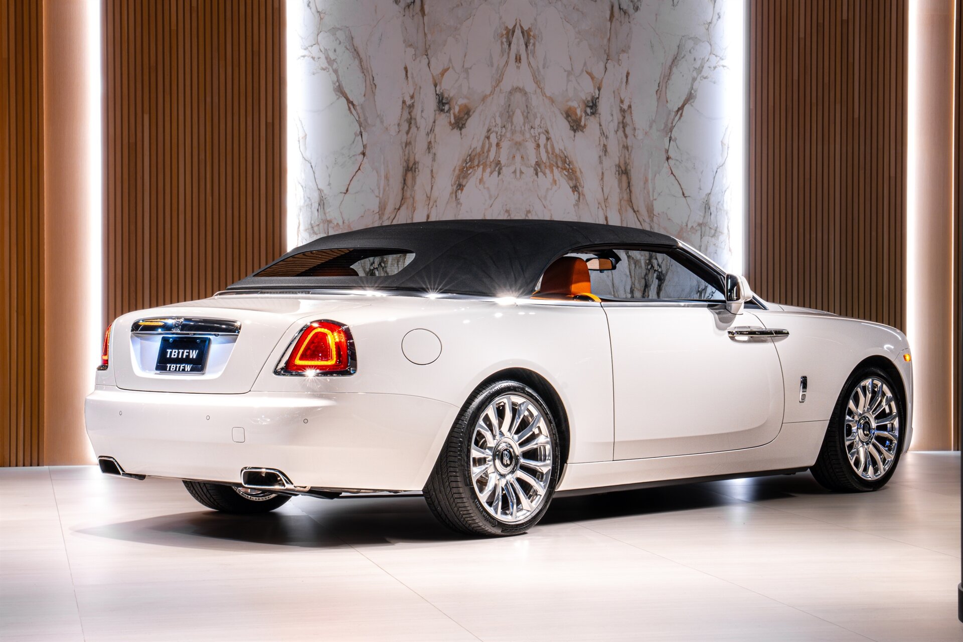 2021 Rolls-Royce Dawn - Photo 7