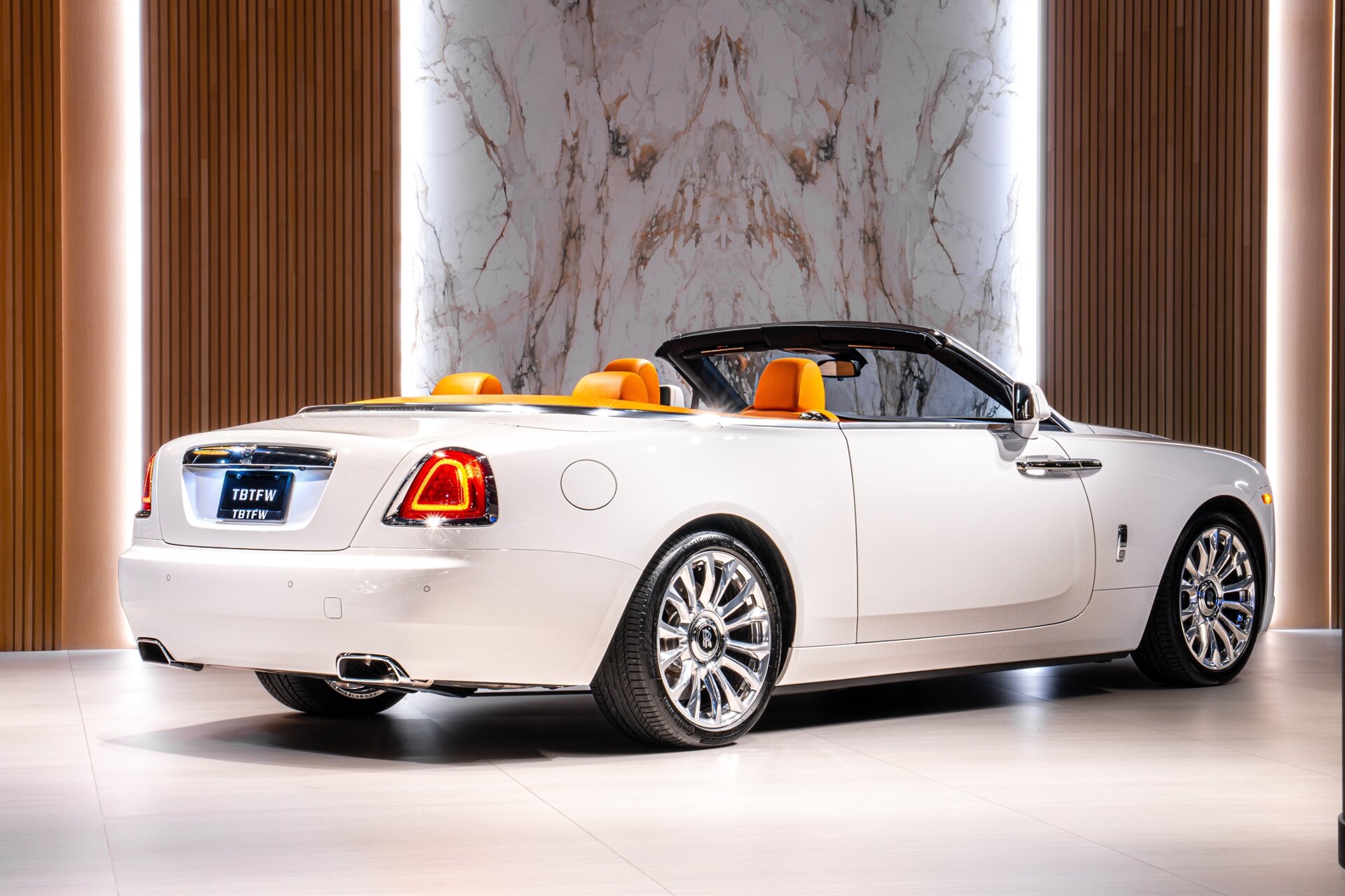 2021 Rolls-Royce Dawn - Photo 6