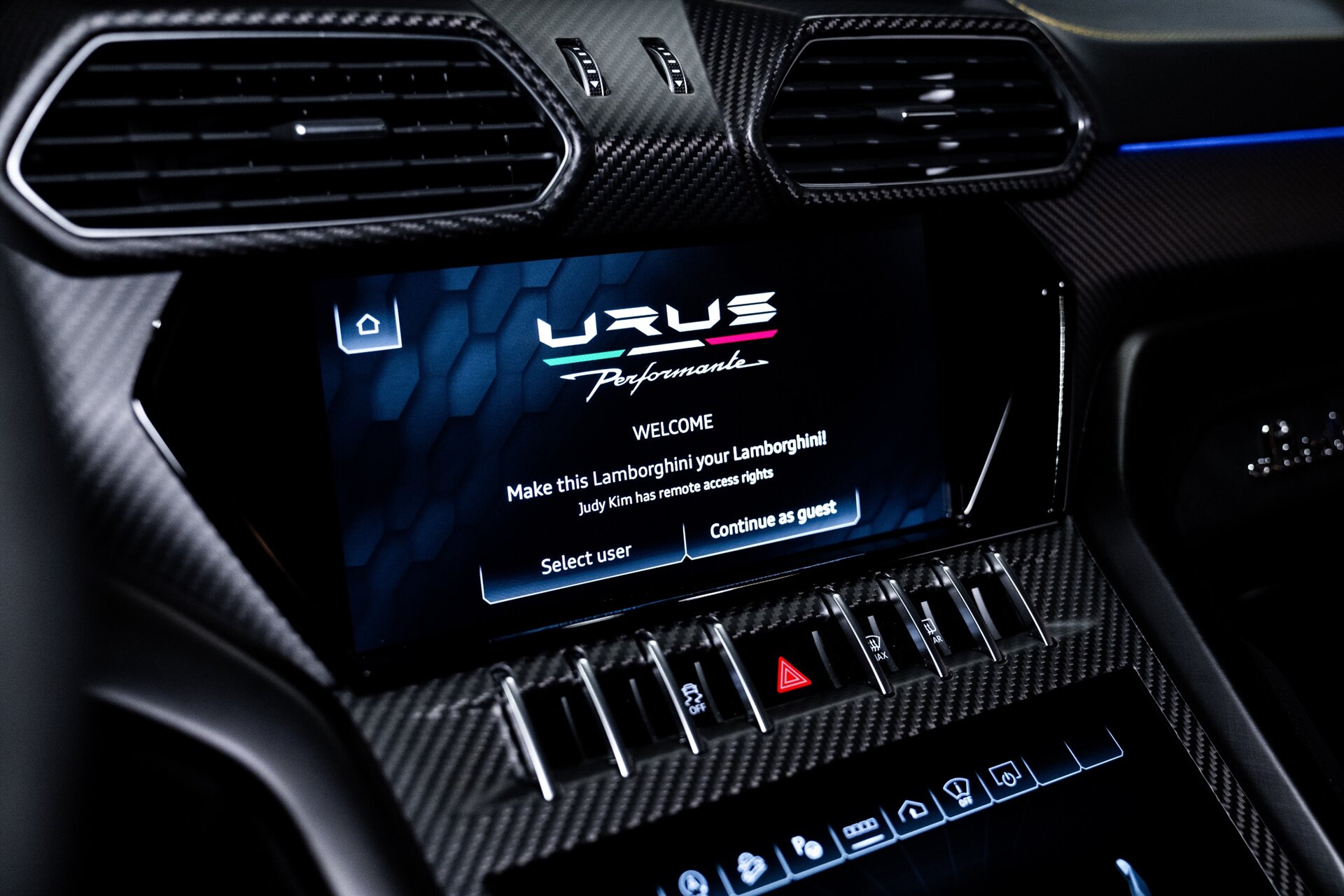 2023 Lamborghini Urus Performante - Photo 28