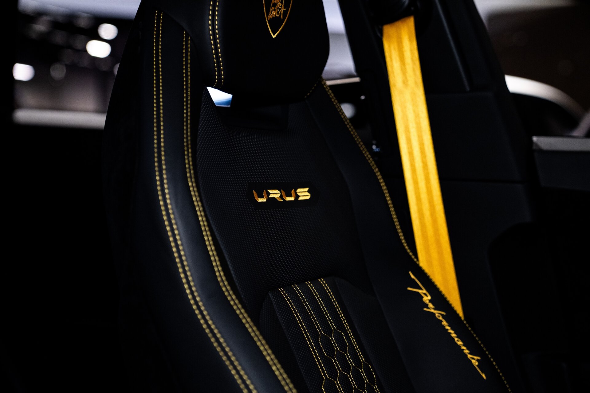 2023 Lamborghini Urus Performante - Photo 20