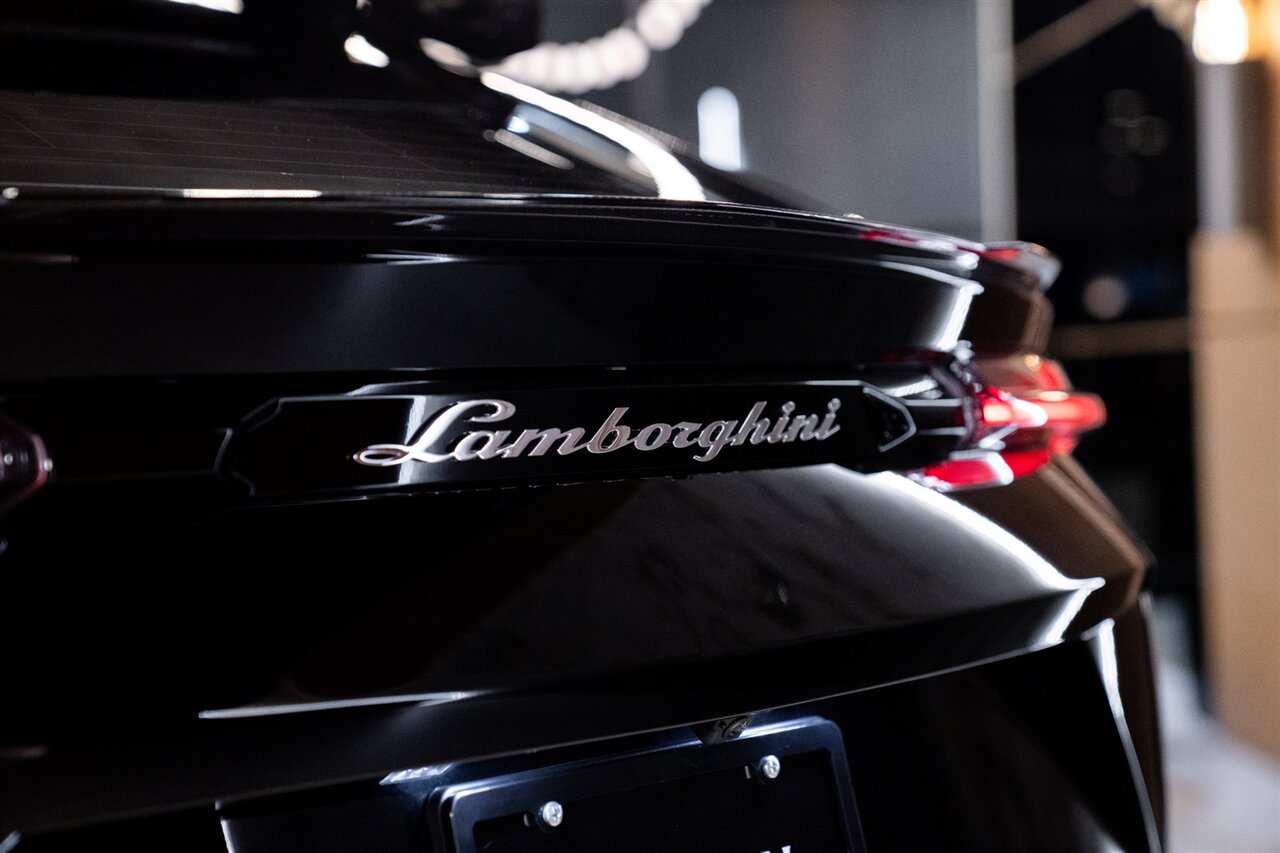 2023 Lamborghini Urus Performante - Photo 9 - Beverly Hills, CA 90212