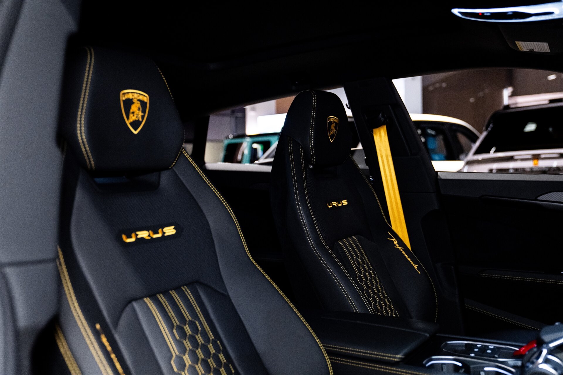 2023 Lamborghini Urus Performante - Photo 21