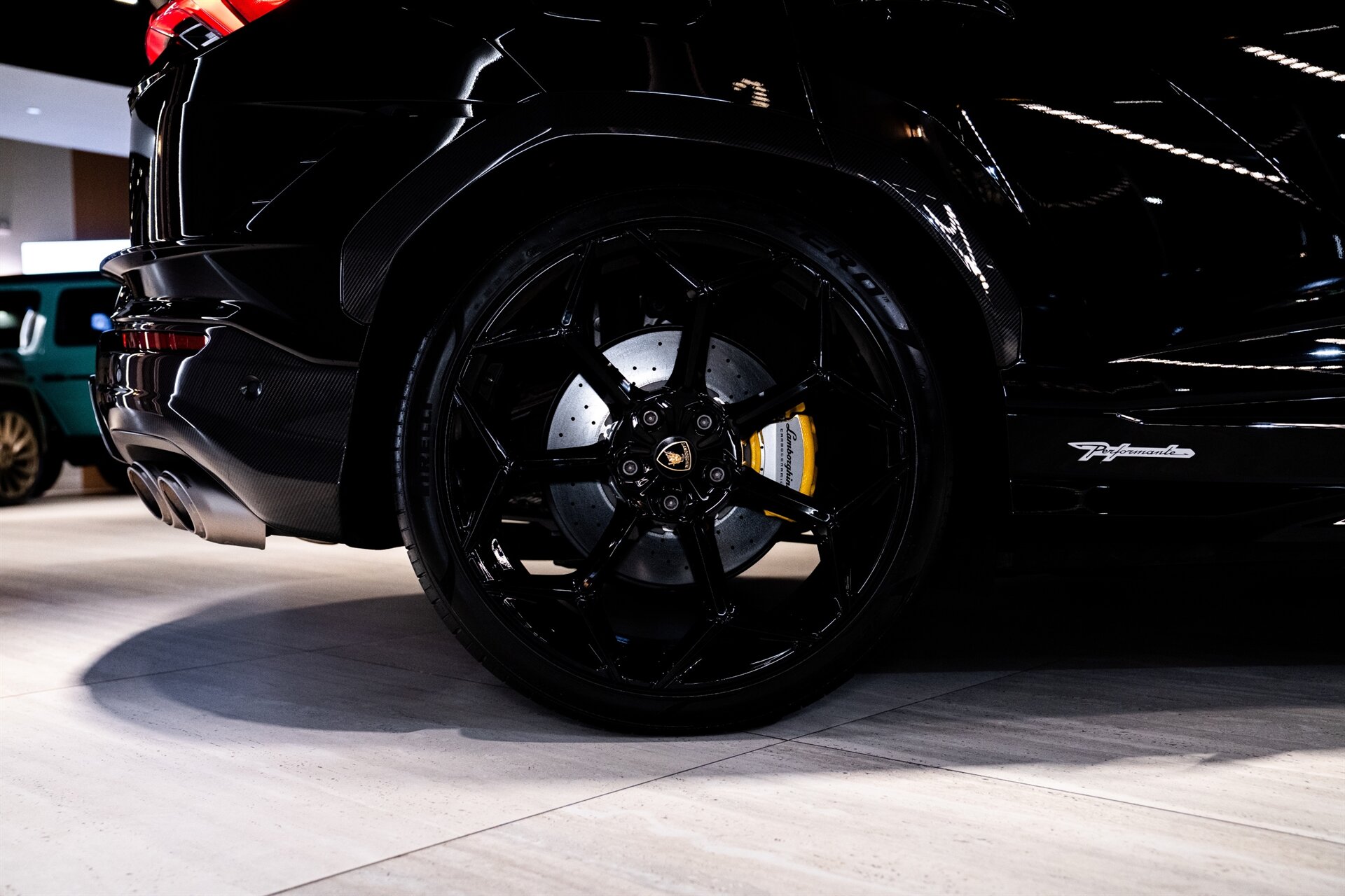 2023 Lamborghini Urus Performante - Photo 24