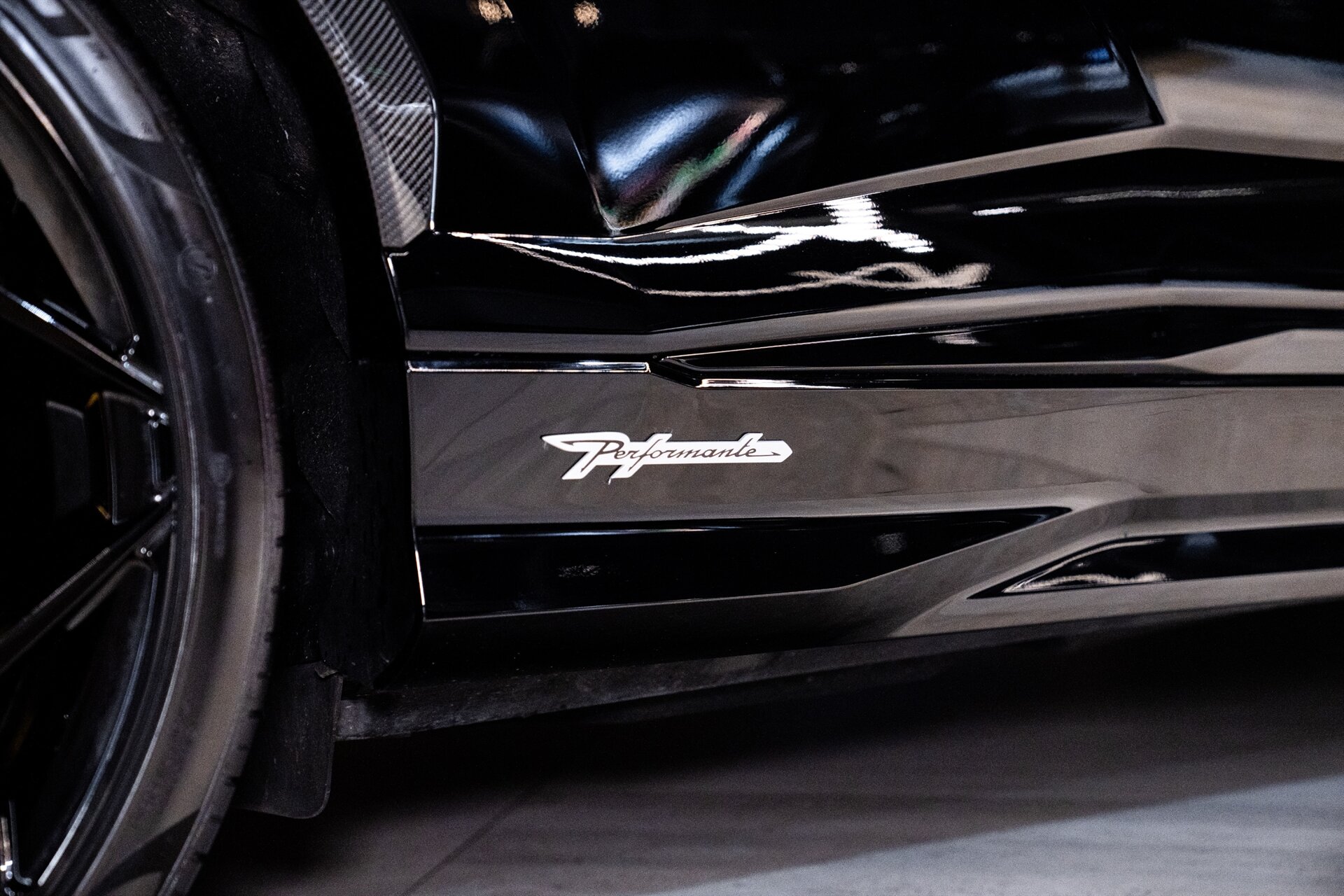 2023 Lamborghini Urus Performante - Photo 26