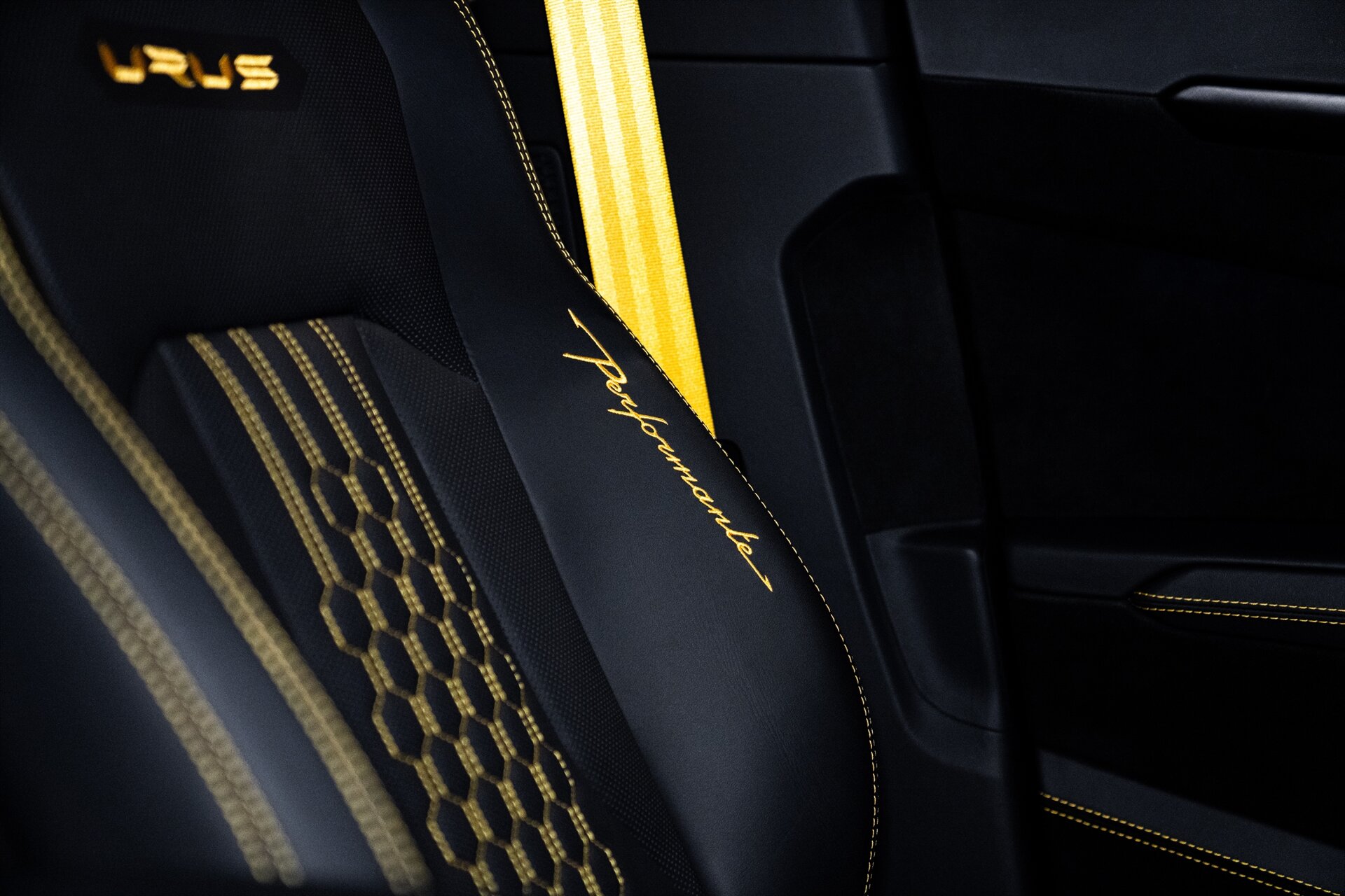 2023 Lamborghini Urus Performante - Photo 19