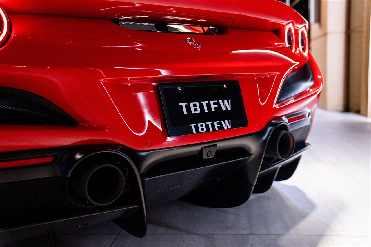 2022 Ferrari F8 Tributo   - Photo 33 - Beverly Hills, CA 90212