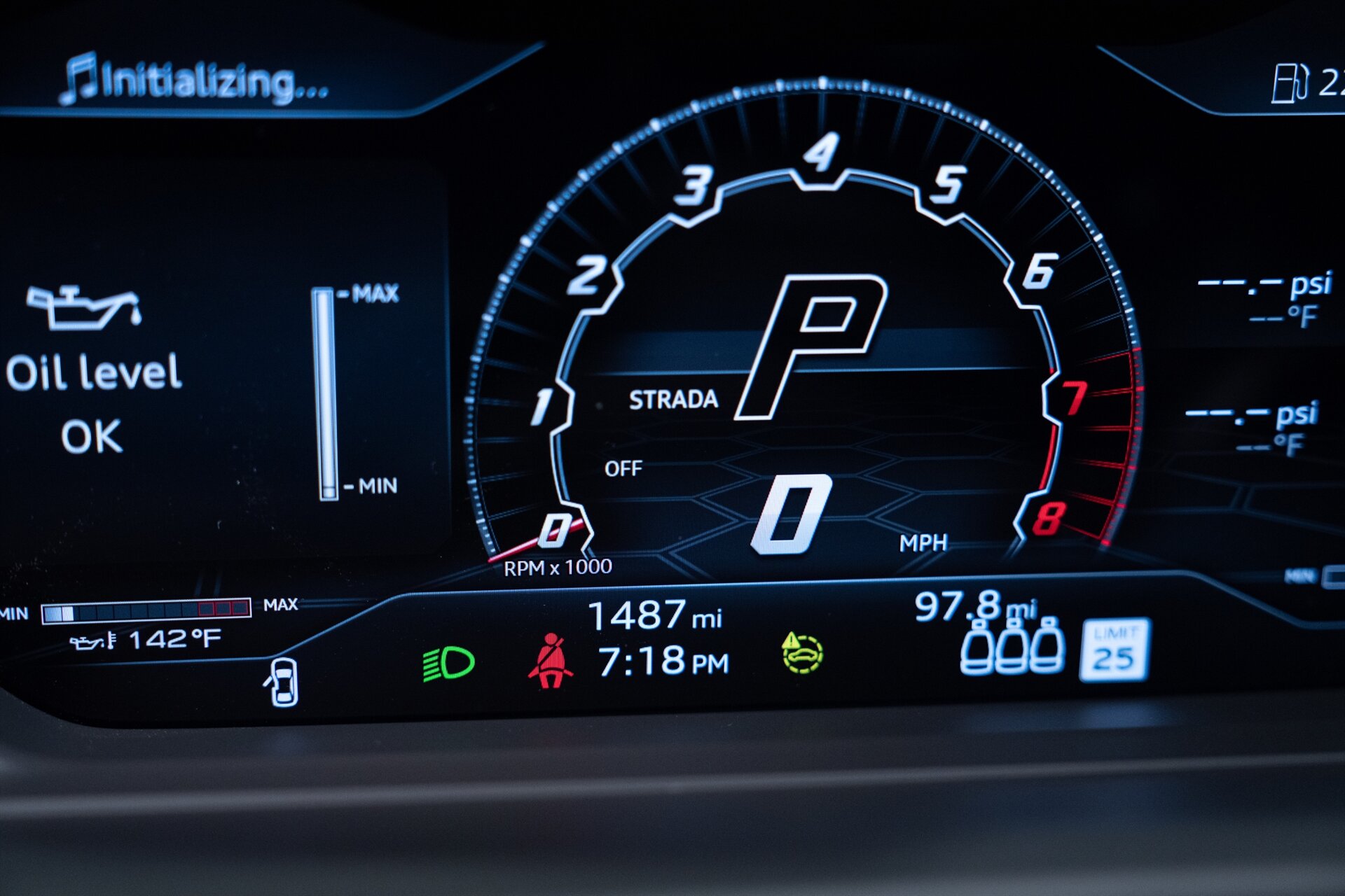 2022 Lamborghini Urus - Photo 22