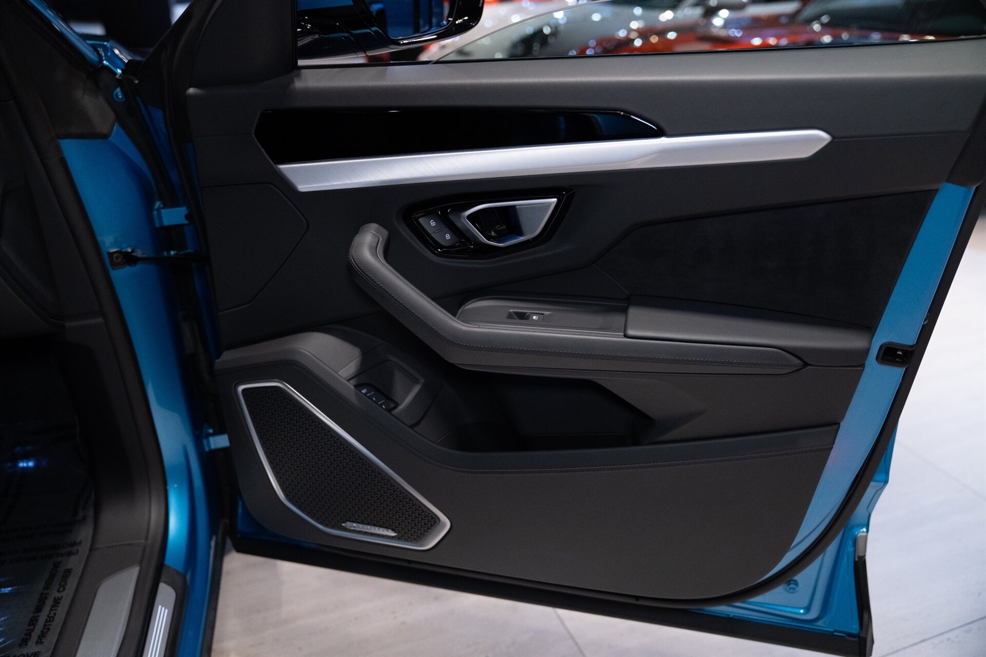 2022 Lamborghini Urus - Photo 8