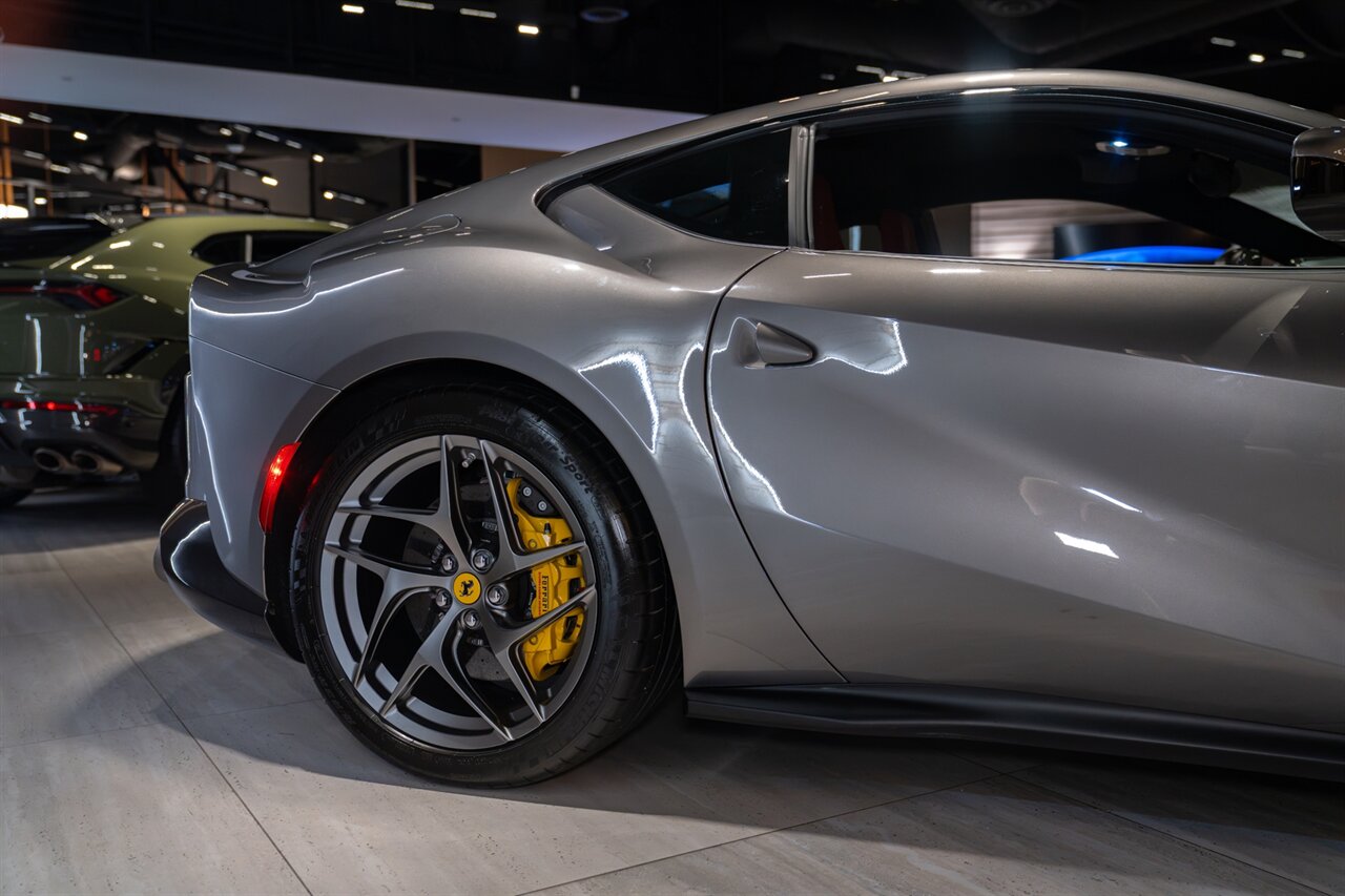 2019 Ferrari 812 Superfast   - Photo 35 - Beverly Hills, CA 90212