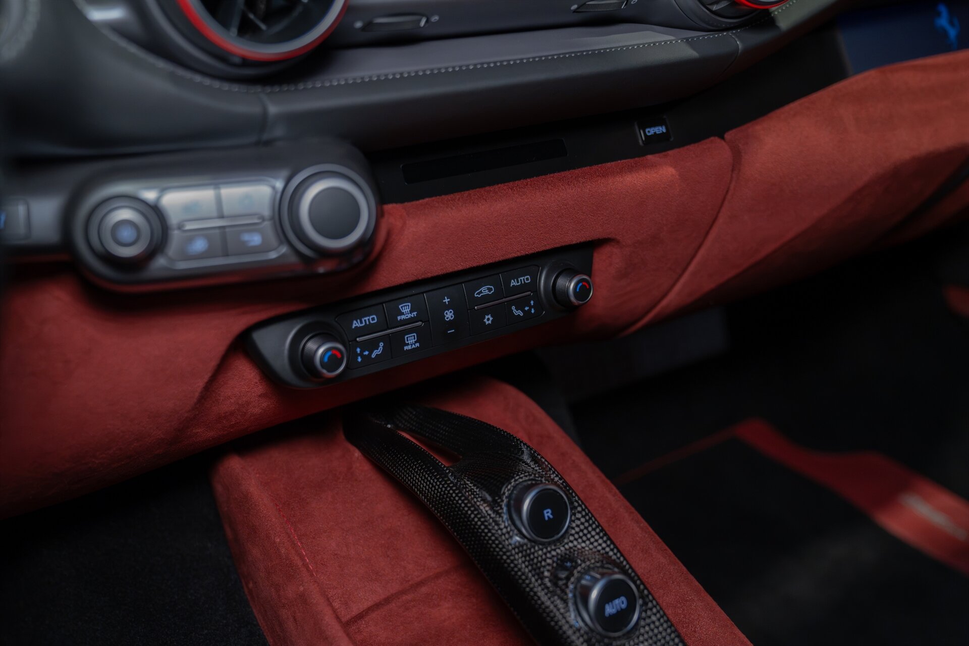 2019 Ferrari 812 Superfast - Photo 29