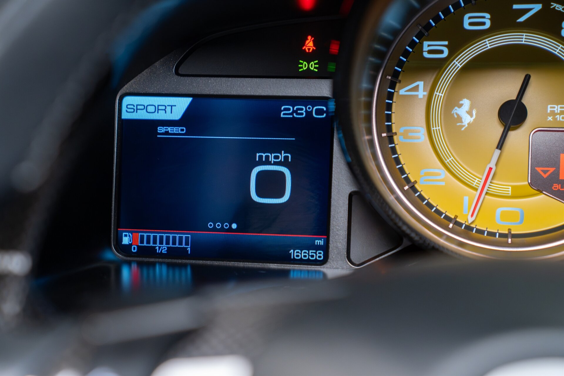 2019 Ferrari 812 Superfast - Photo 27