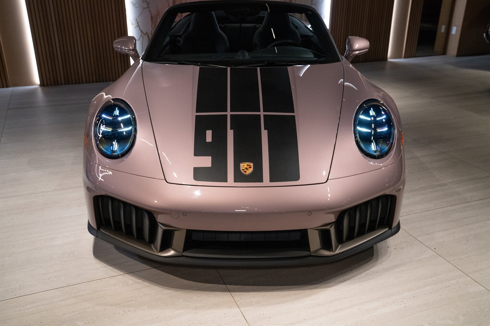 2026 Porsche 911 Spirit 70 - Photo 8