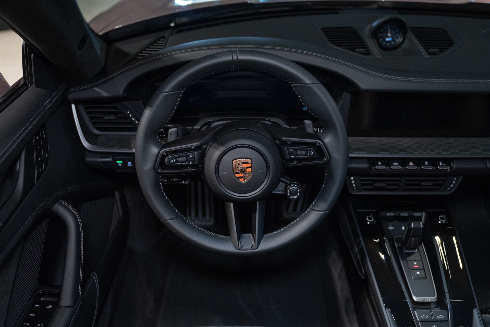 2026 Porsche 911 Spirit 70 - Photo 30