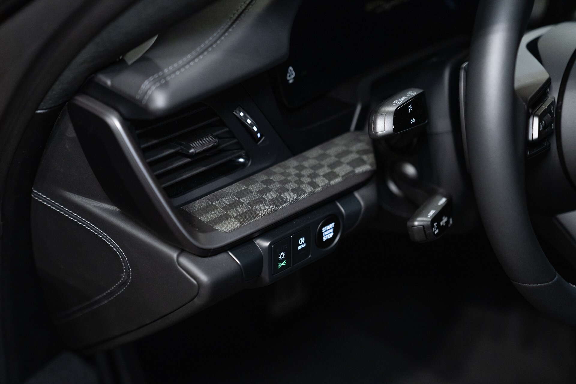 2026 Porsche 911 Spirit 70 - Photo 26