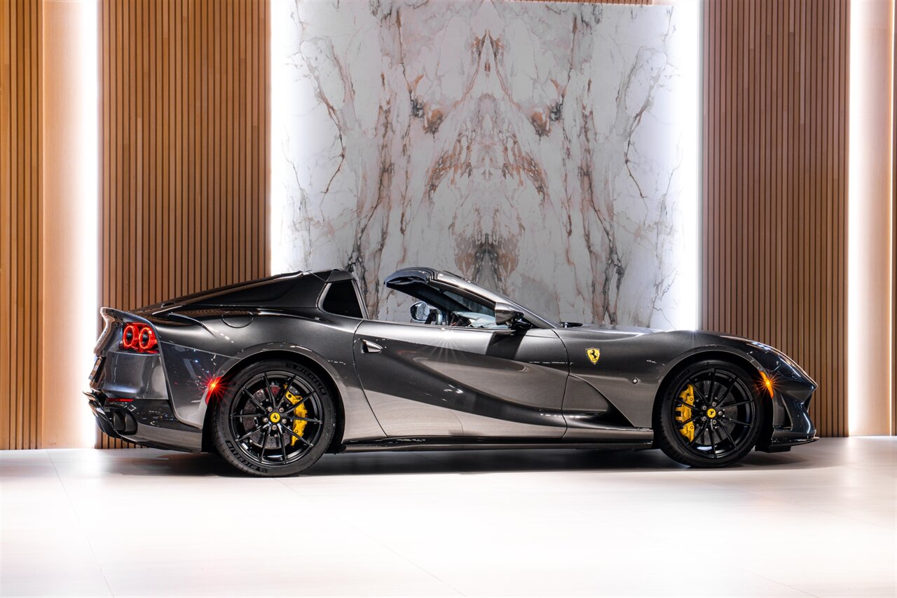 2021 Ferrari 812 GTS   - Photo 6 - Beverly Hills, CA 90212