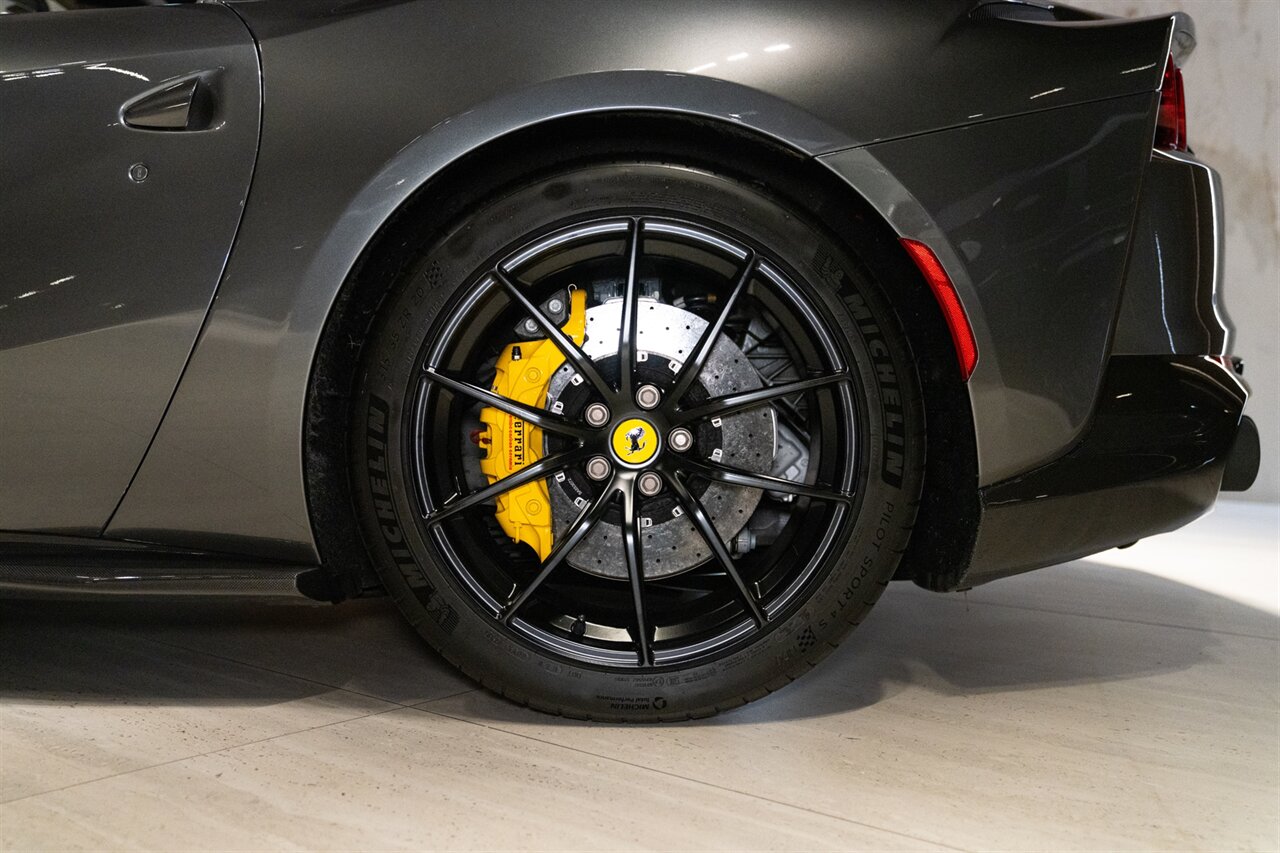 2021 Ferrari 812 GTS   - Photo 32 - Beverly Hills, CA 90212