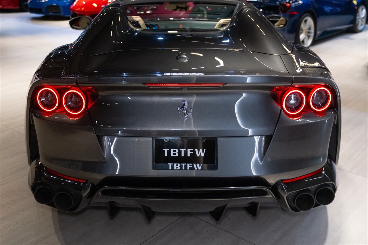 2021 Ferrari 812 GTS   - Photo 35 - Beverly Hills, CA 90212