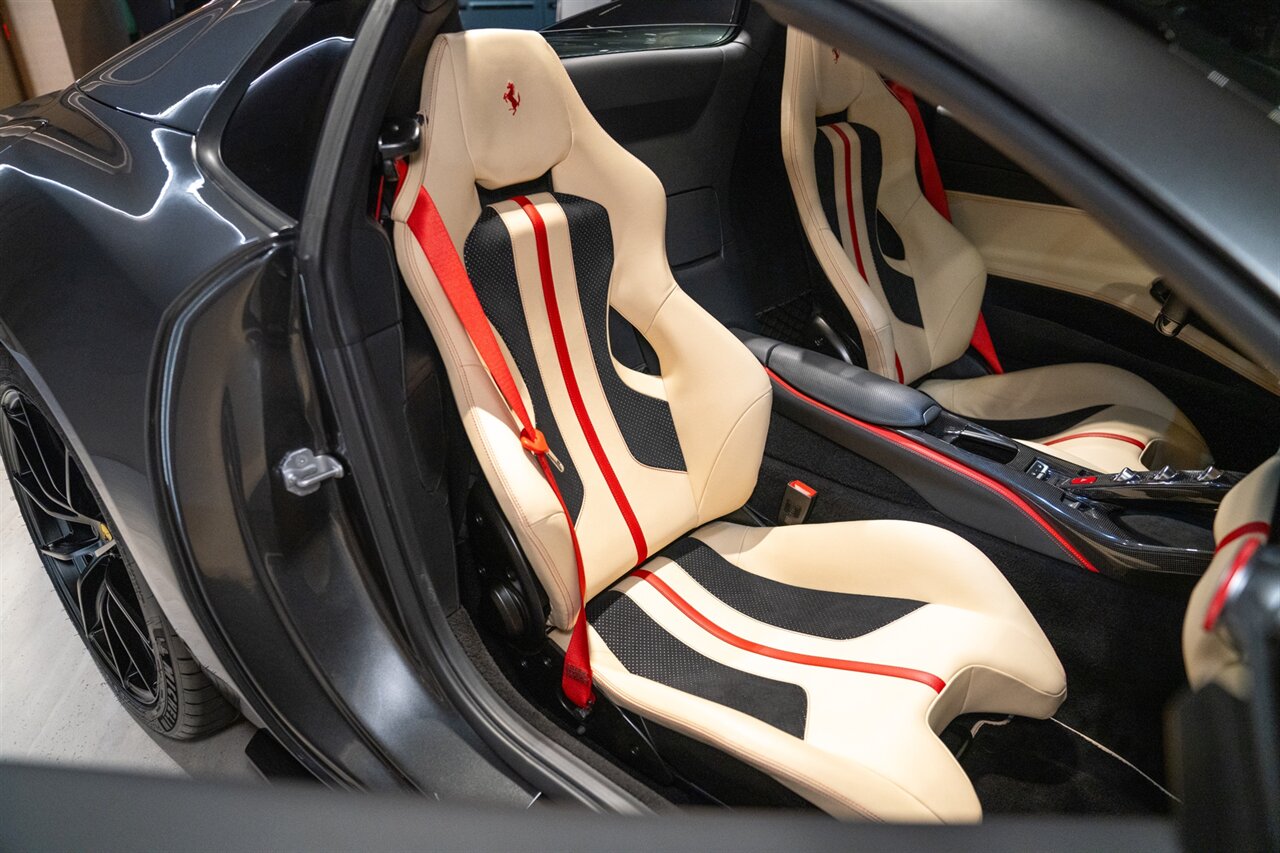 2021 Ferrari 812 GTS   - Photo 39 - Beverly Hills, CA 90212