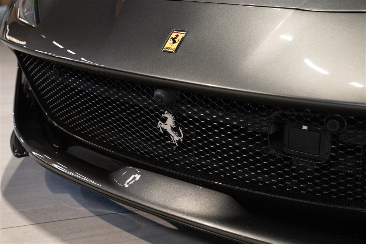 2021 Ferrari 812 GTS   - Photo 9 - Beverly Hills, CA 90212