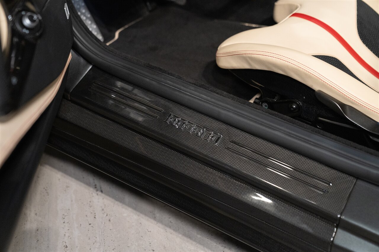 2021 Ferrari 812 GTS   - Photo 15 - Beverly Hills, CA 90212