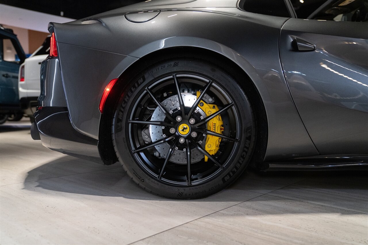 2021 Ferrari 812 GTS   - Photo 38 - Beverly Hills, CA 90212