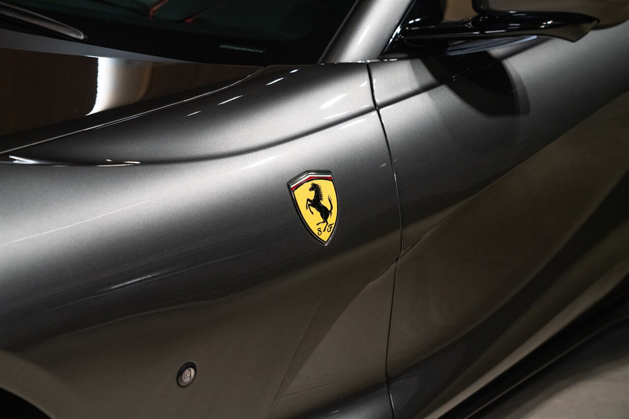 2021 Ferrari 812 GTS   - Photo 13 - Beverly Hills, CA 90212