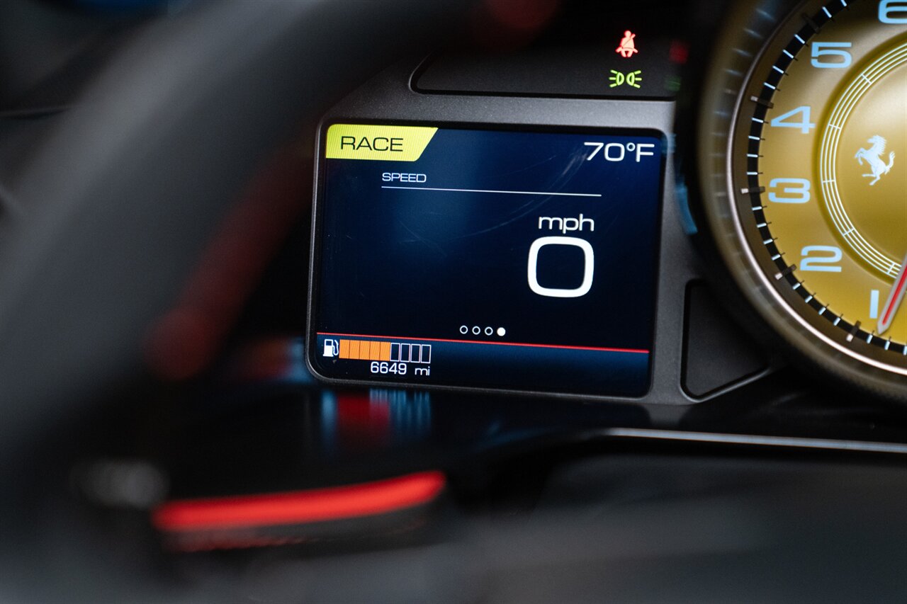 2021 Ferrari 812 GTS   - Photo 27 - Beverly Hills, CA 90212