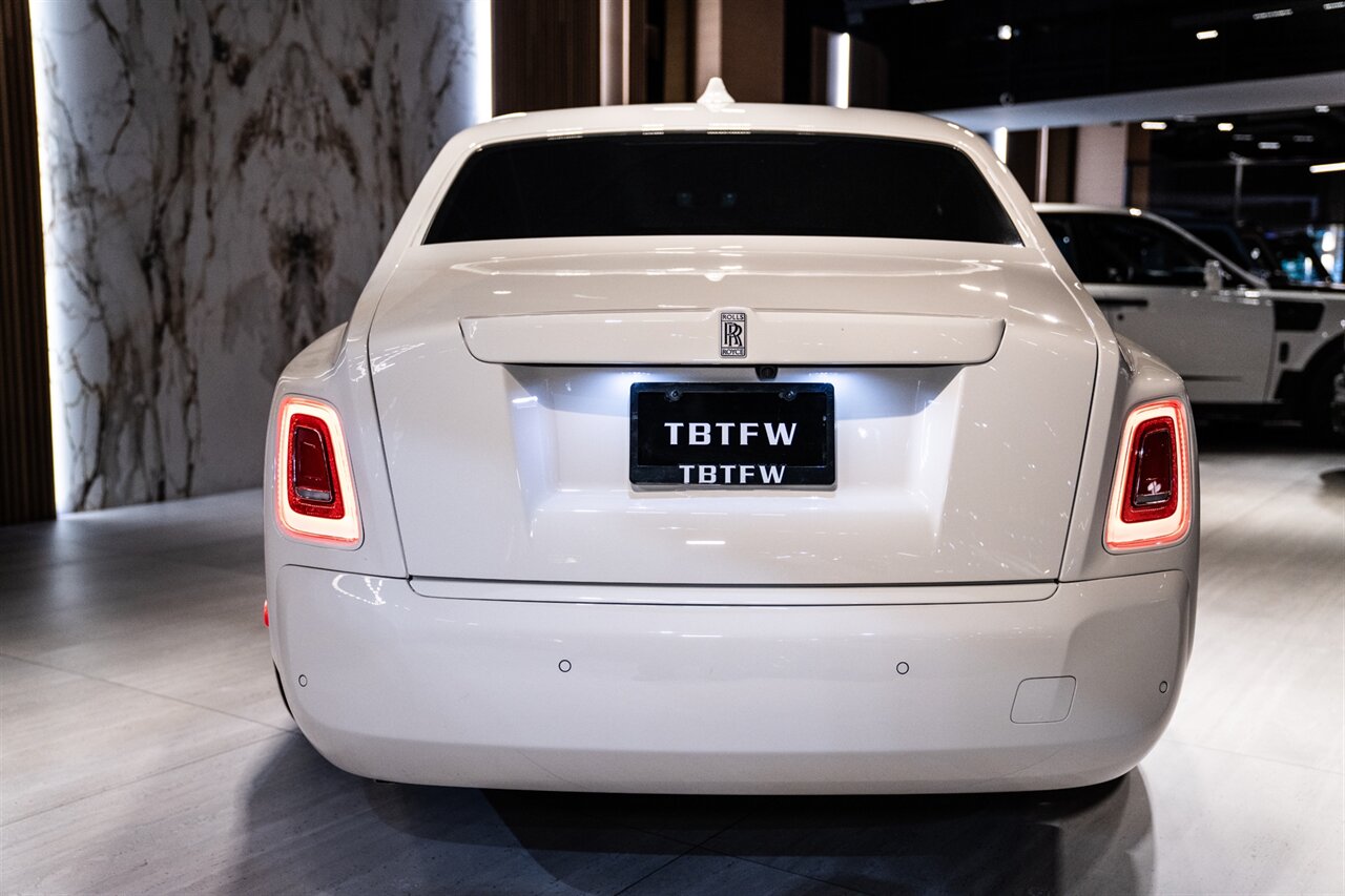 2026 Rolls-Royce Phantom   - Photo 21 - Beverly Hills, CA 90212