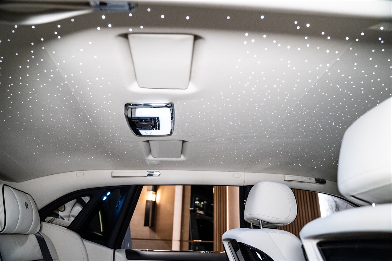 2026 Rolls-Royce Phantom   - Photo 16 - Beverly Hills, CA 90212