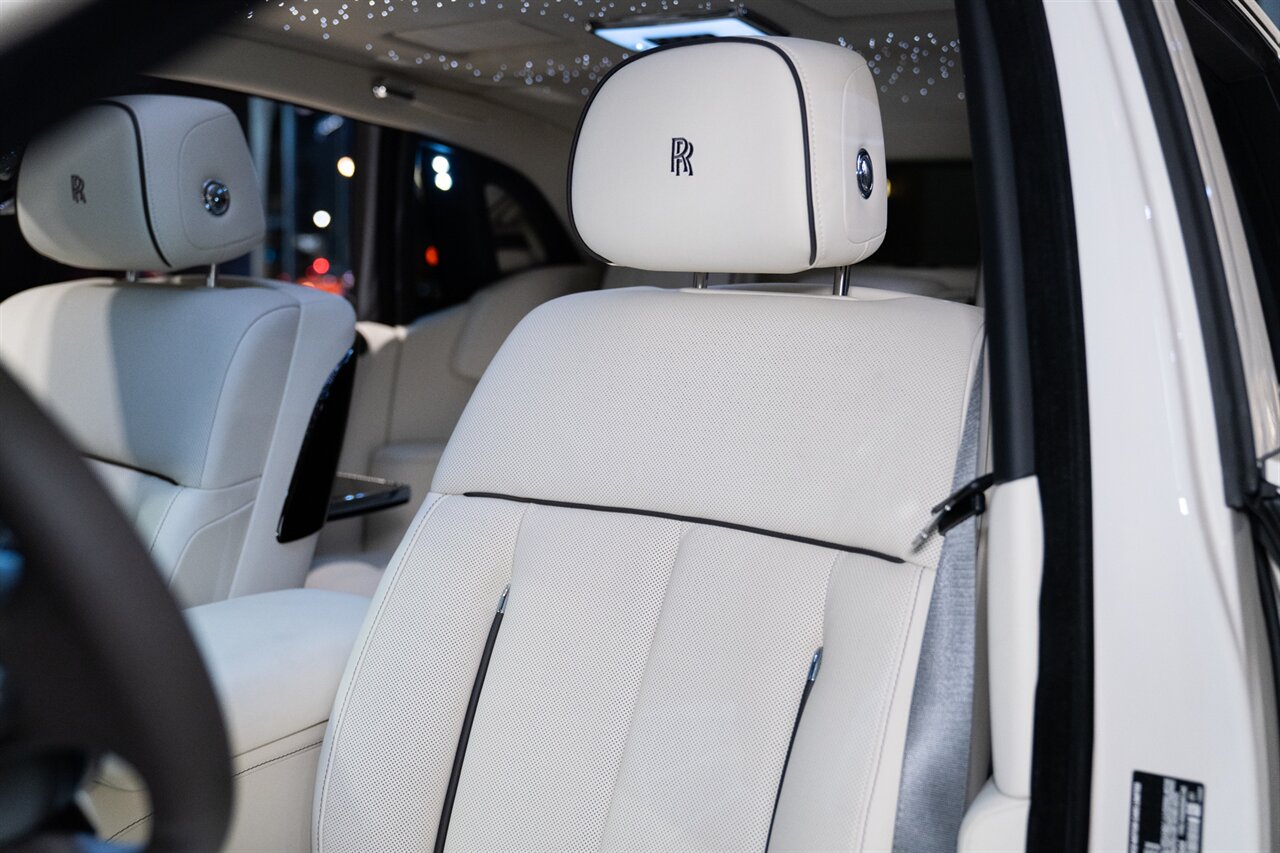 2026 Rolls-Royce Phantom   - Photo 25 - Beverly Hills, CA 90212