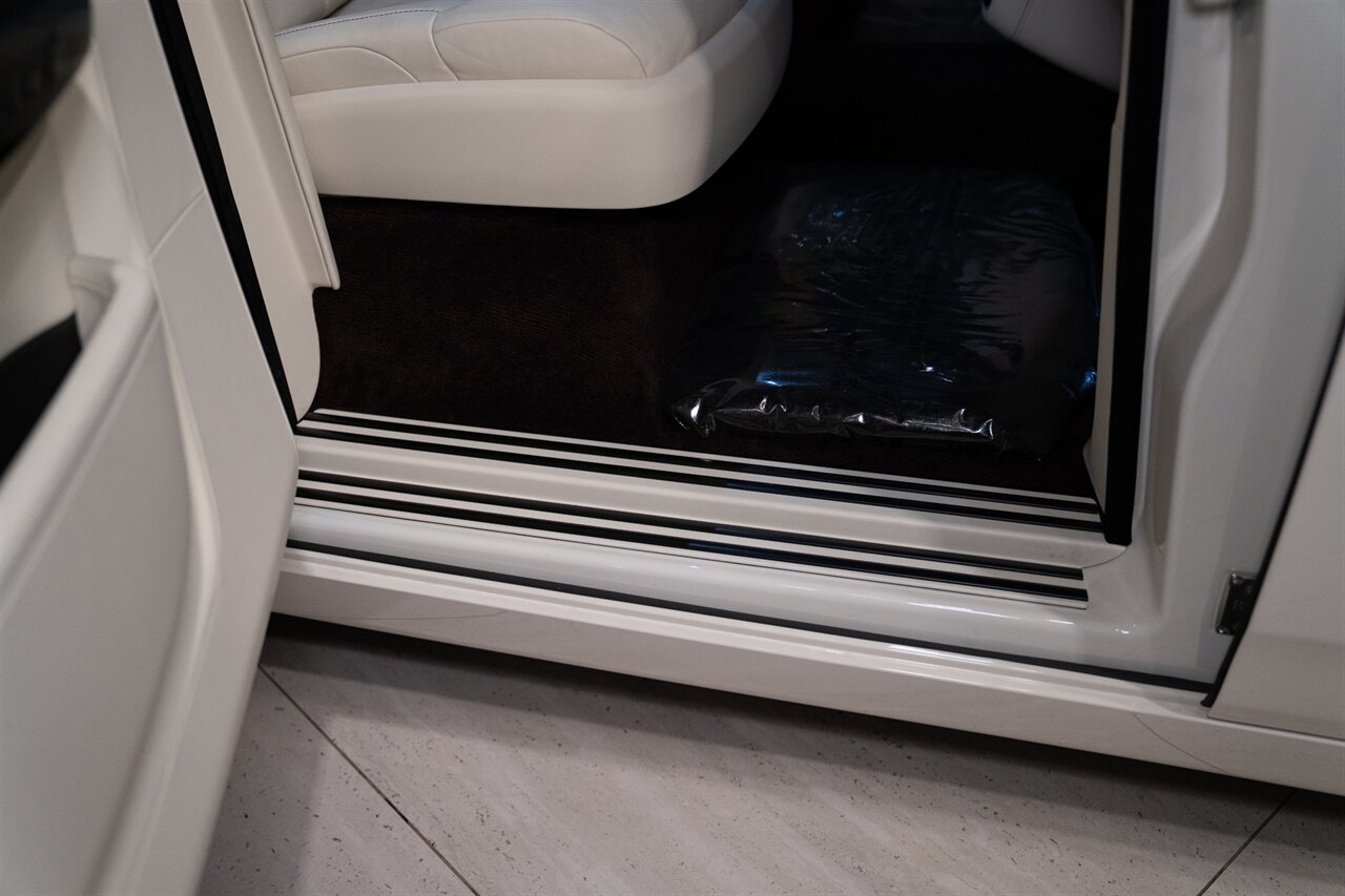 2026 Rolls-Royce Phantom   - Photo 14 - Beverly Hills, CA 90212