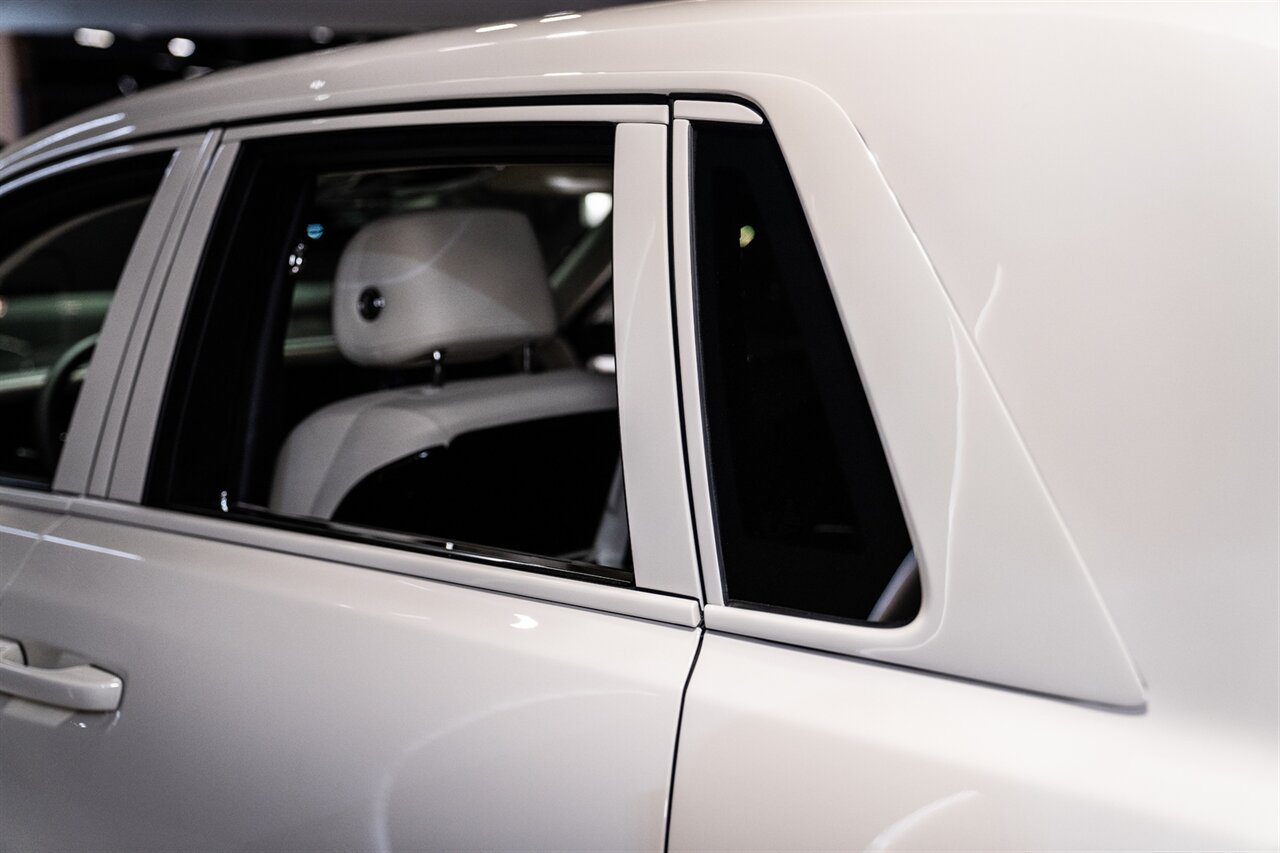 2026 Rolls-Royce Phantom   - Photo 23 - Beverly Hills, CA 90212