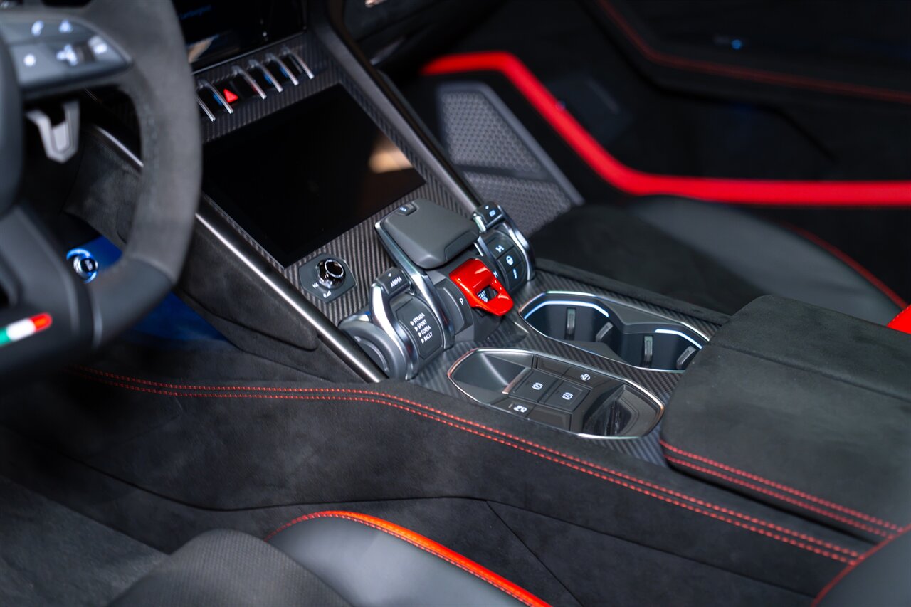 2024 Lamborghini Urus Performante 1016 Widebody   - Photo 23 - Beverly Hills, CA 90212