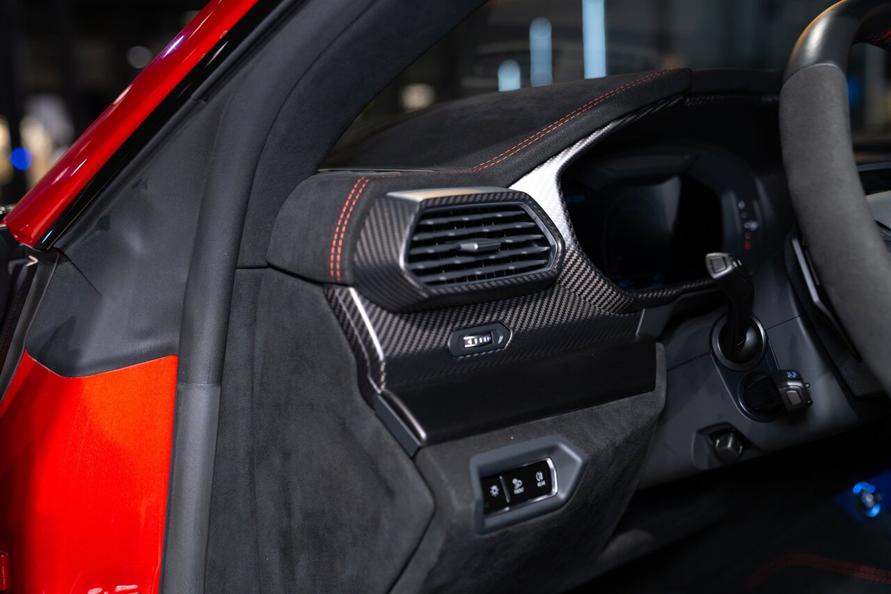 2024 Lamborghini Urus Performante 1016 Widebody   - Photo 51 - Beverly Hills, CA 90212