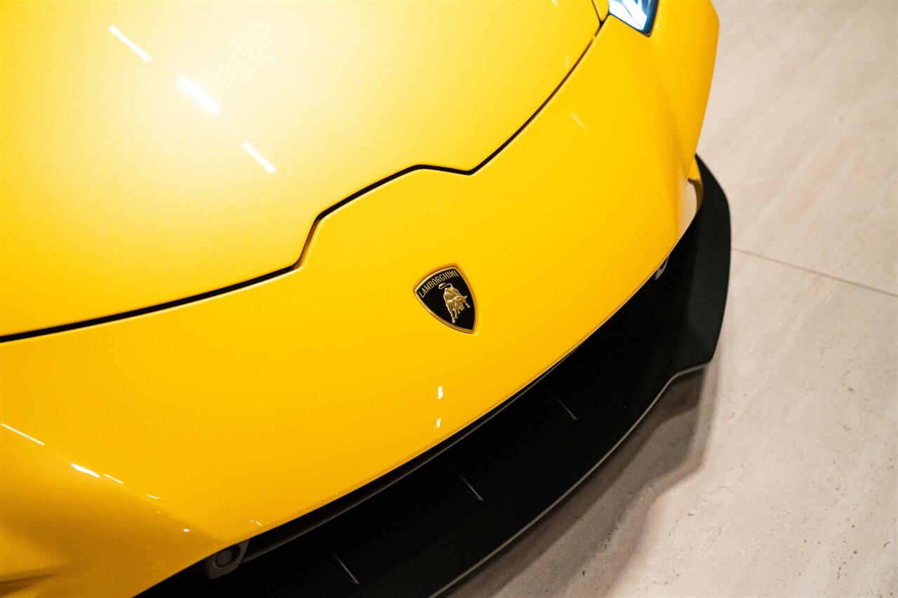 2021 Lamborghini Huracan EVO   - Photo 7 - Beverly Hills, CA 90212