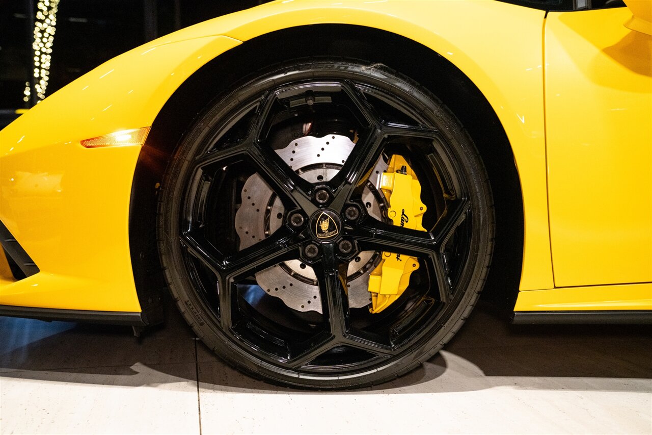 2021 Lamborghini Huracan EVO   - Photo 9 - Beverly Hills, CA 90212