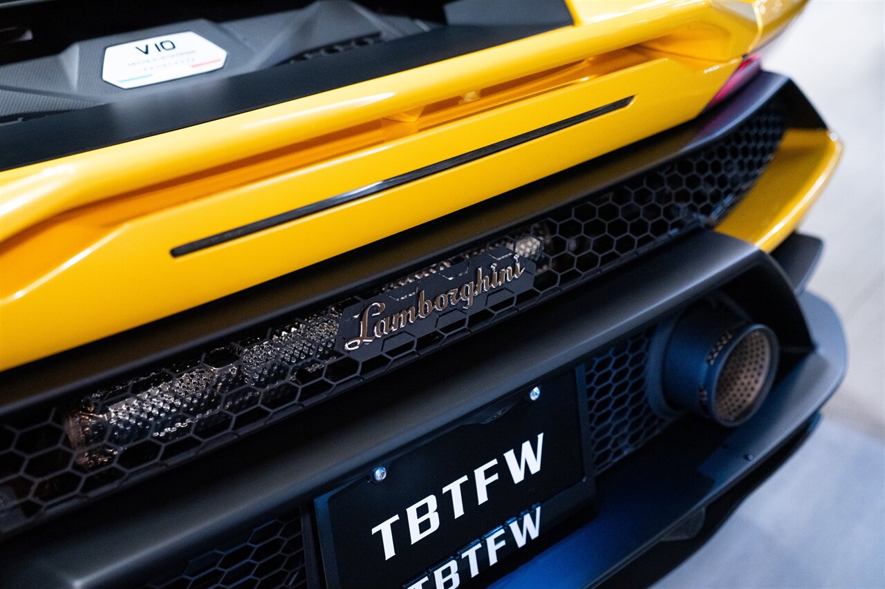 2021 Lamborghini Huracan EVO   - Photo 20 - Beverly Hills, CA 90212