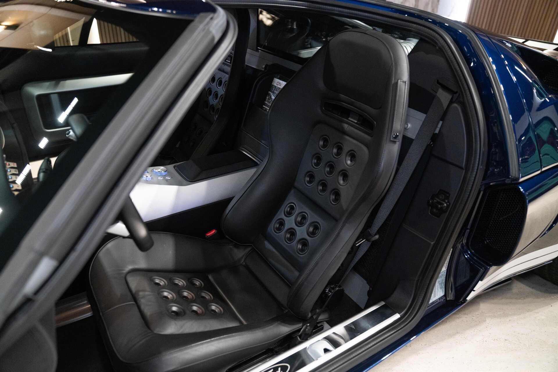 2006 Ford GT - Photo 7