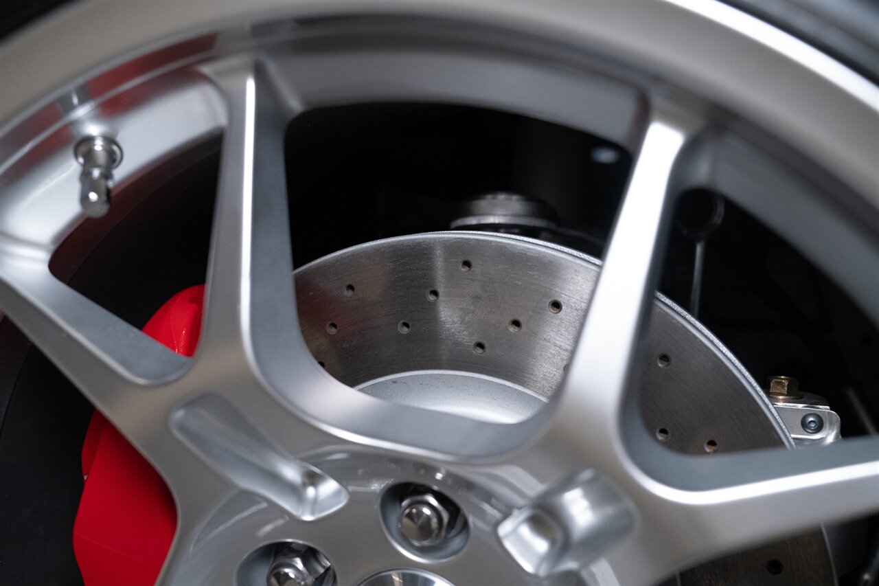 2006 Ford GT   - Photo 30 - Beverly Hills, CA 90212
