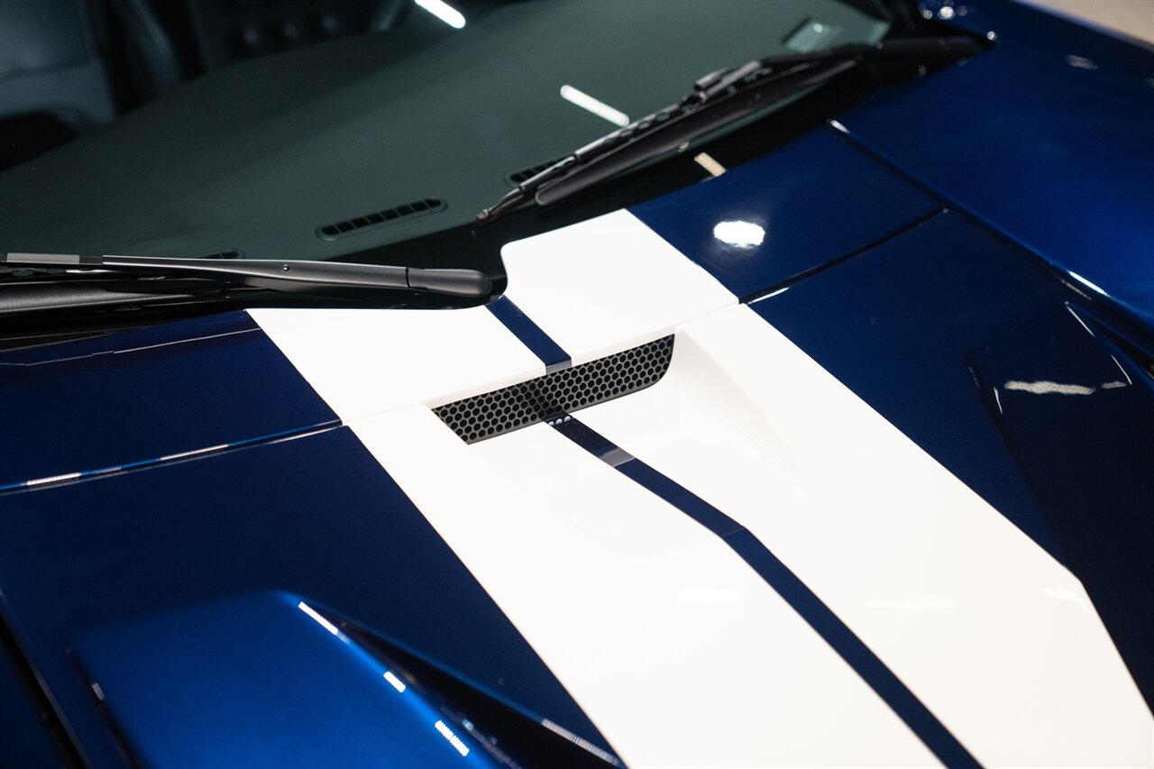2006 Ford GT   - Photo 18 - Beverly Hills, CA 90212