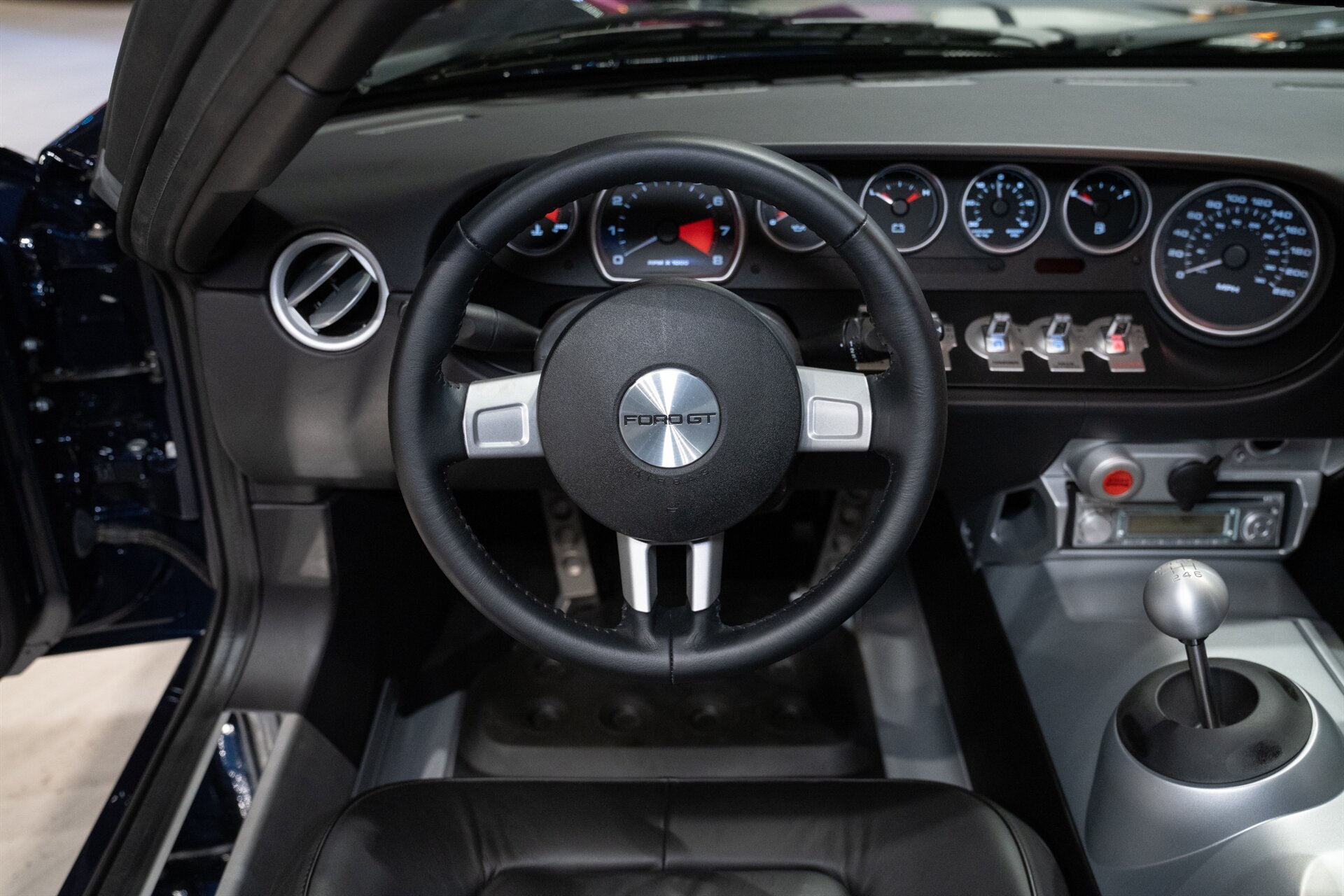 2006 Ford GT - Photo 13