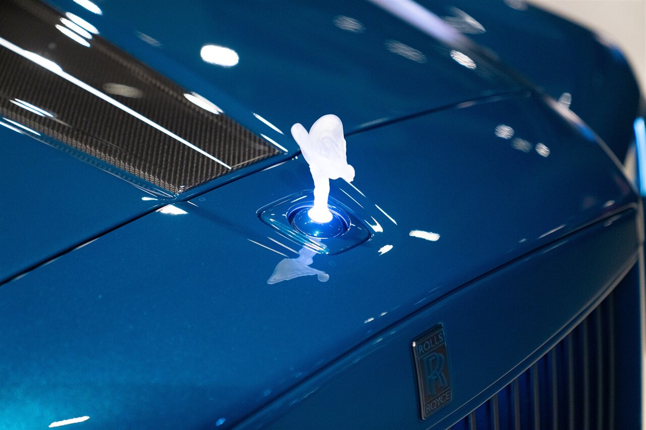 2027 Rolls-Royce Cullinan Urban Widetrack - Photo 15 - Beverly Hills, CA 90212