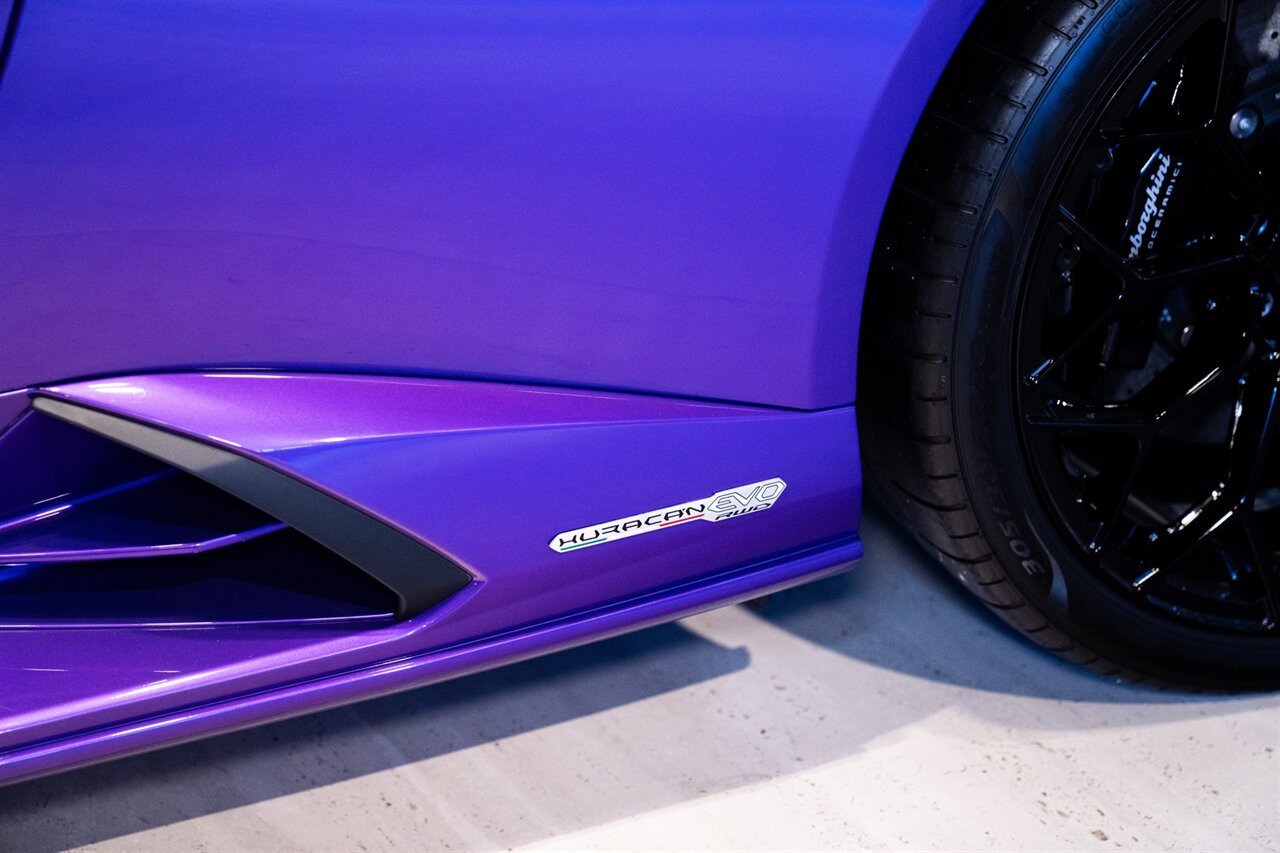 2023 Lamborghini Huracan EVO Spyder   - Photo 14 - Beverly Hills, CA 90212