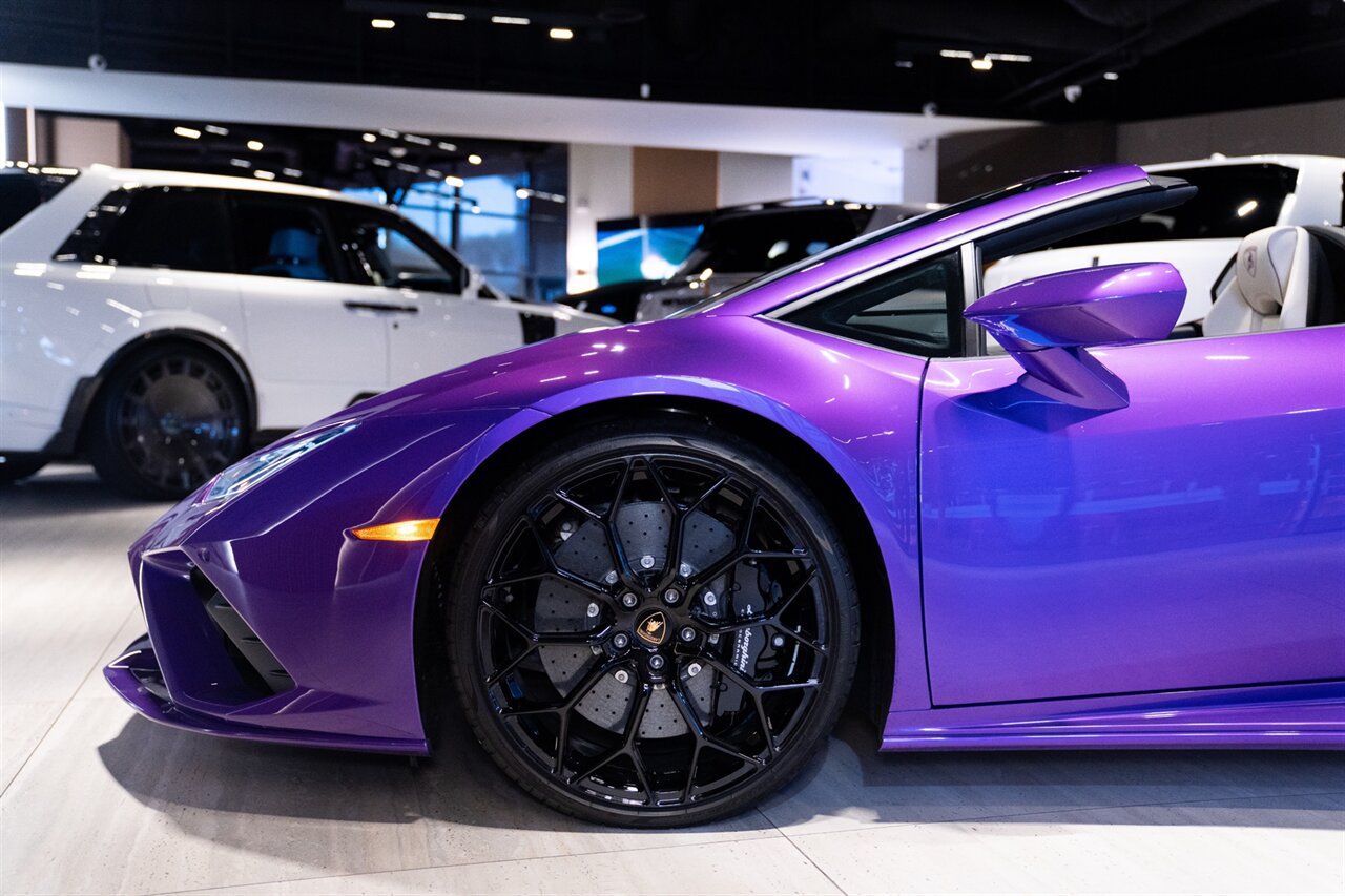 2023 Lamborghini Huracan EVO Spyder   - Photo 19 - Beverly Hills, CA 90212