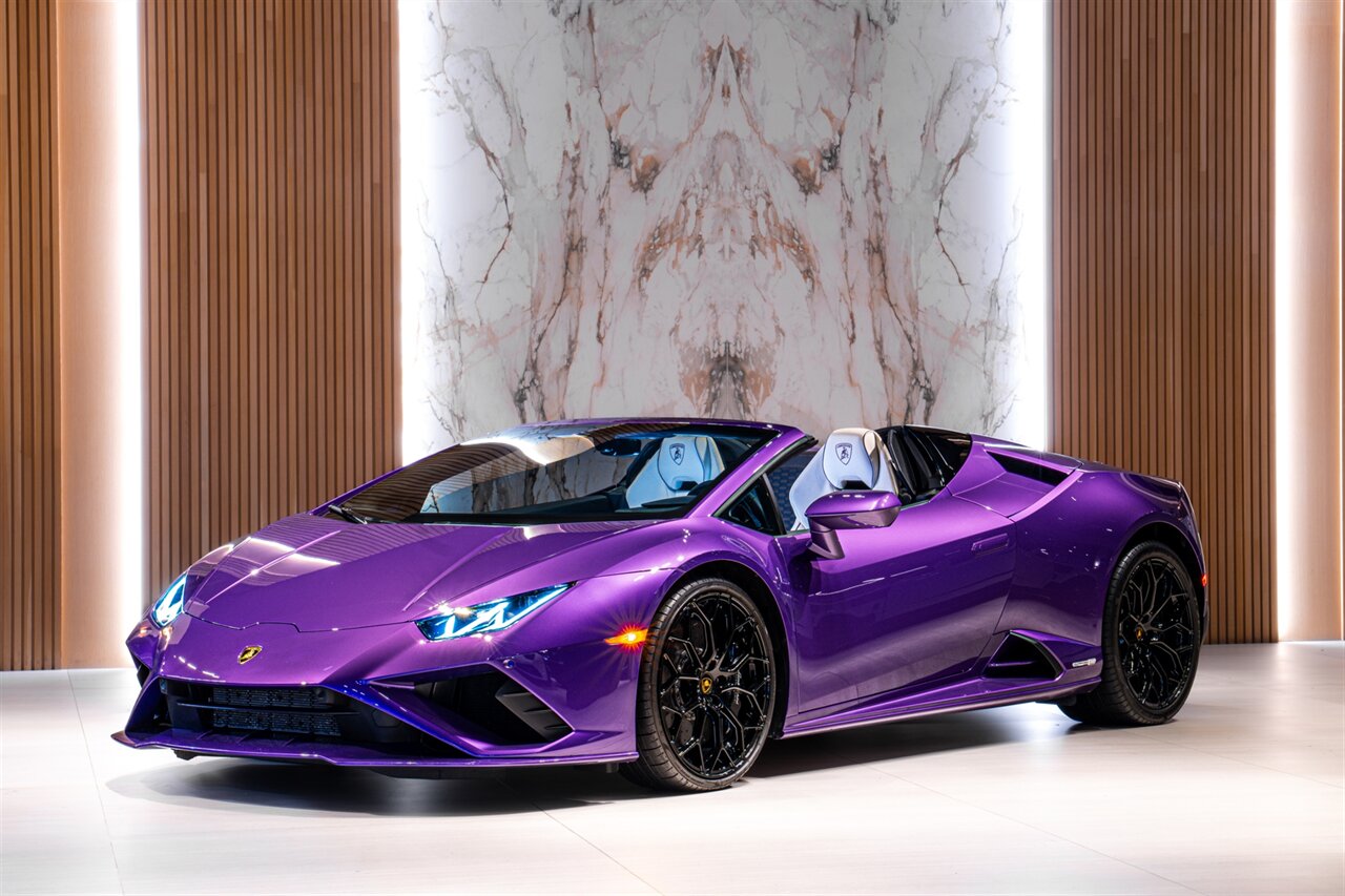 2023 Lamborghini Huracan EVO Spyder   - Photo 1 - Beverly Hills, CA 90212
